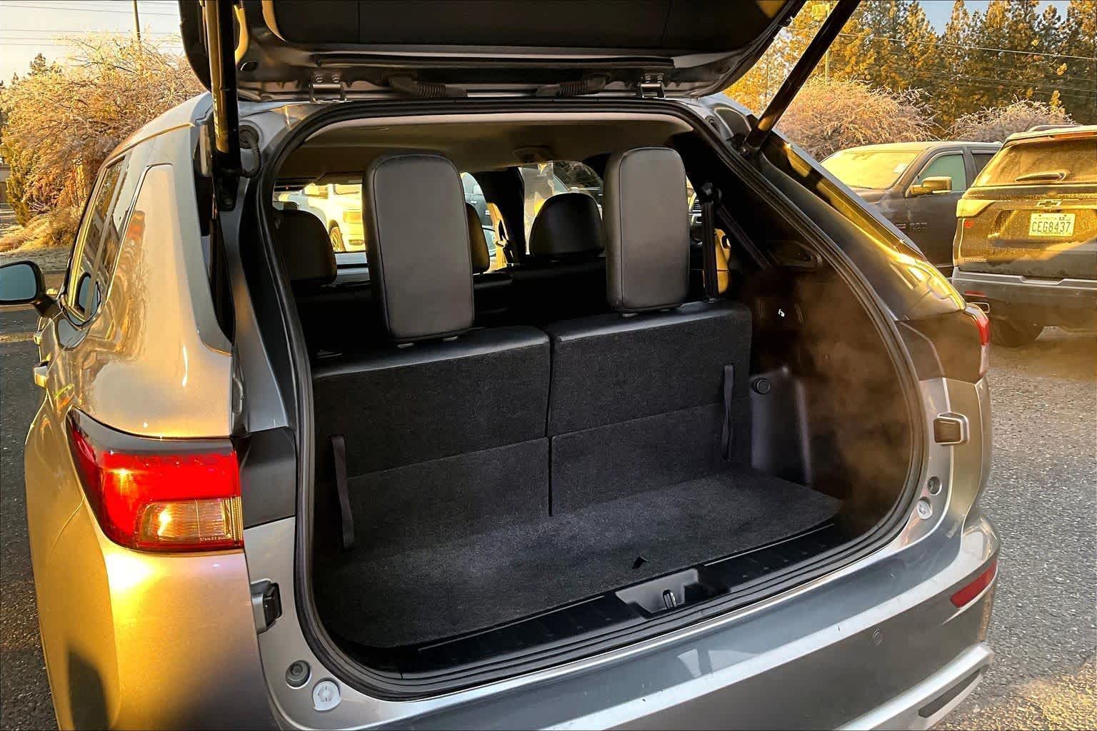 Thumbnail: 2024 Mitsubishi Outlander - 19