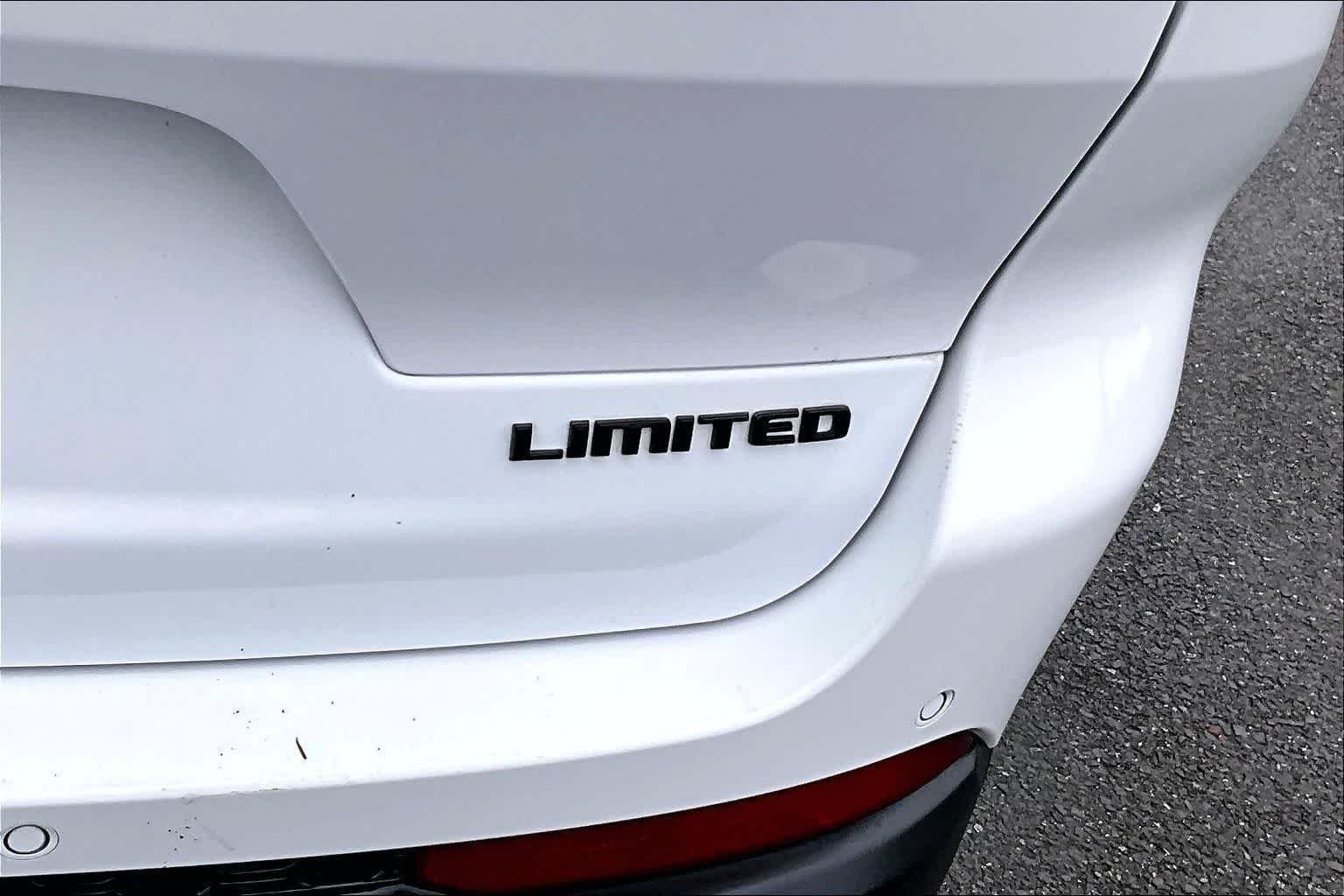 Thumbnail: 2023 Jeep Grand Cherokee L - 7