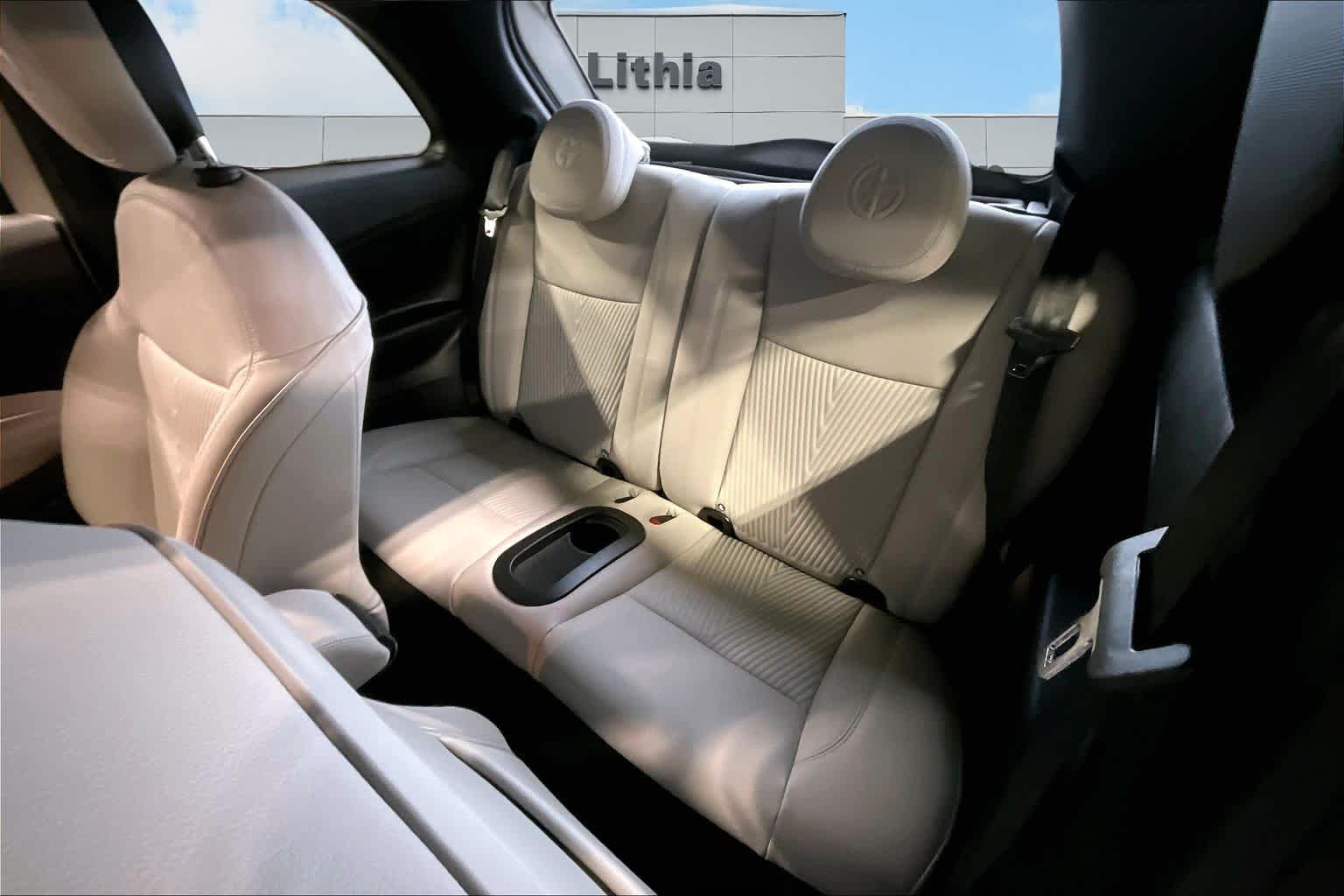 Thumbnail: 2025 Fiat 500e - 13