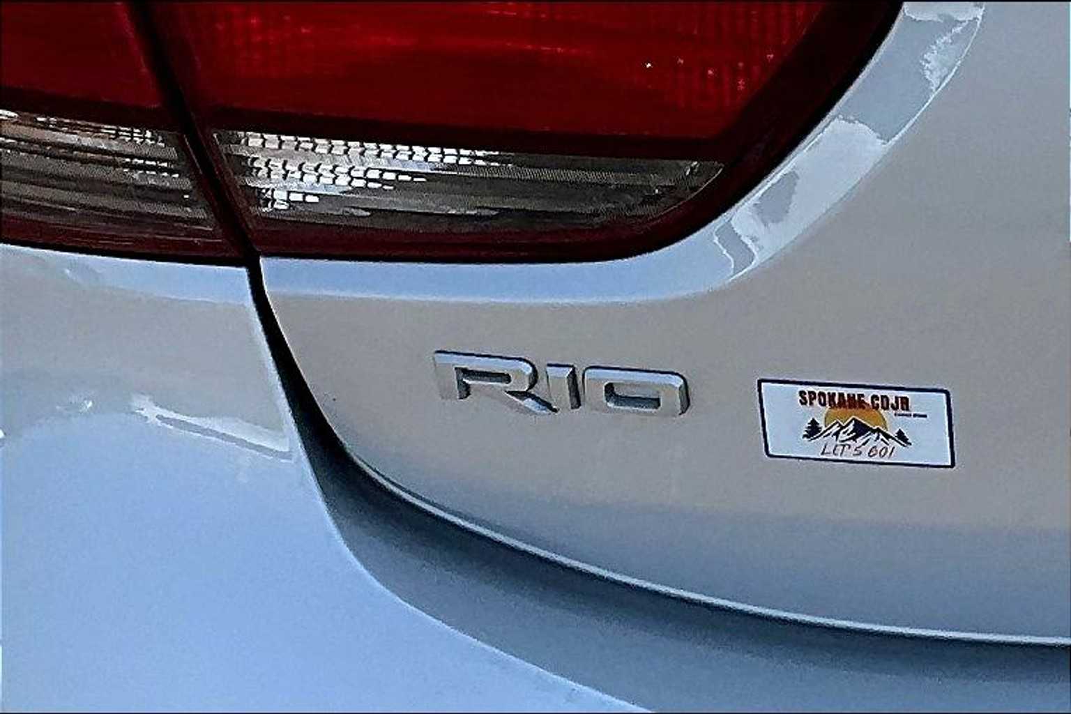 Thumbnail: 2022 Kia Rio - 6