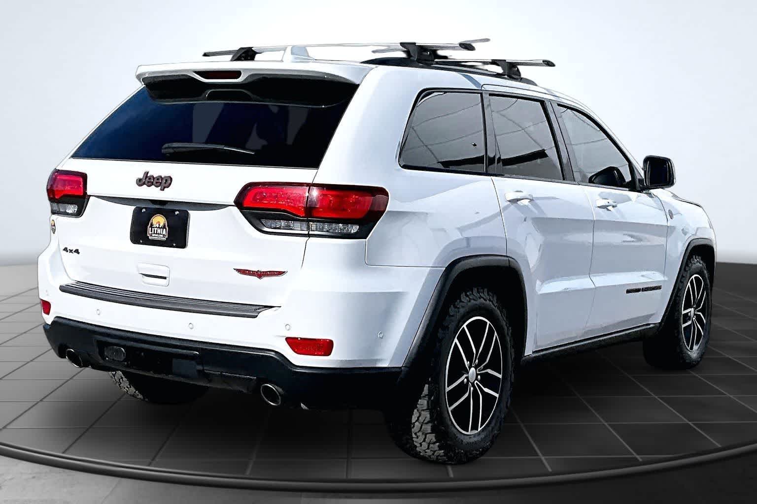 Thumbnail: 2020 Jeep Grand Cherokee - 22