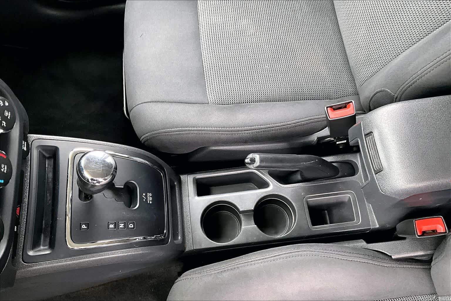 Thumbnail: 2016 Jeep Patriot - 17