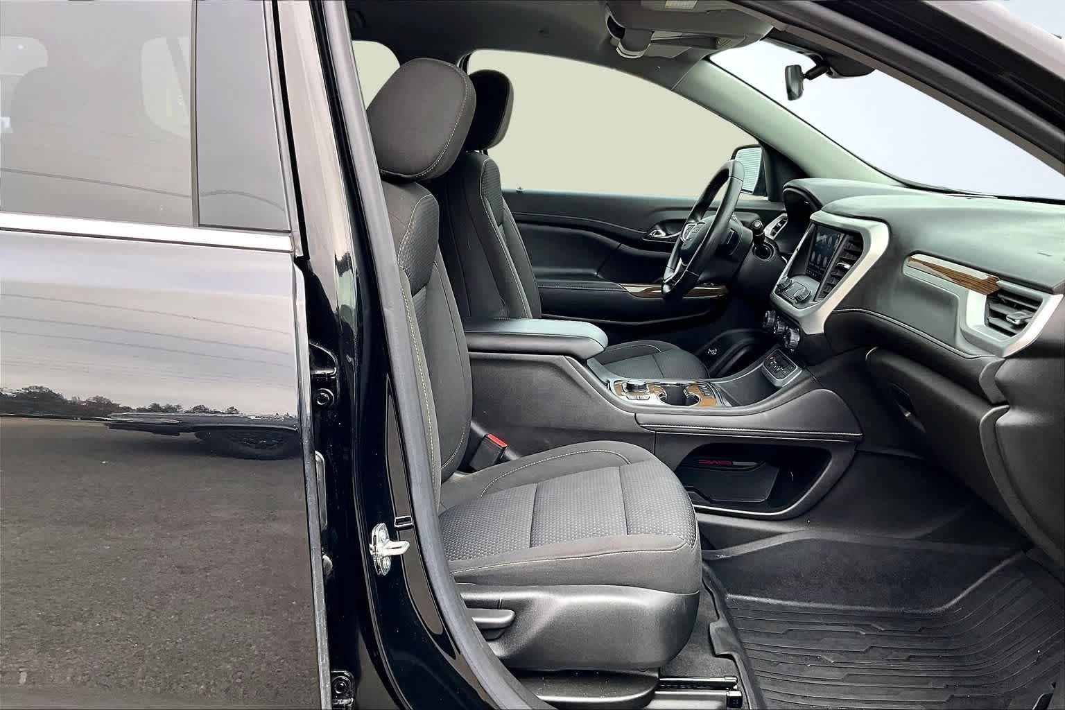 Thumbnail: 2023 GMC Acadia - 14