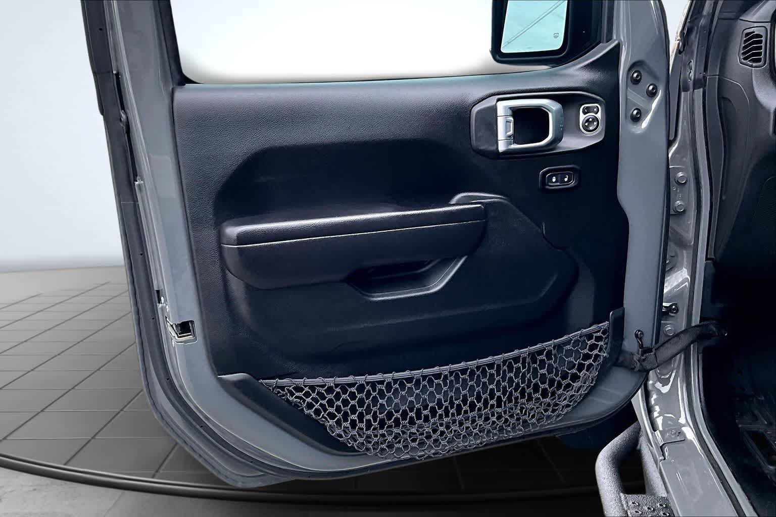 Thumbnail: 2020 Jeep Wrangler - 28