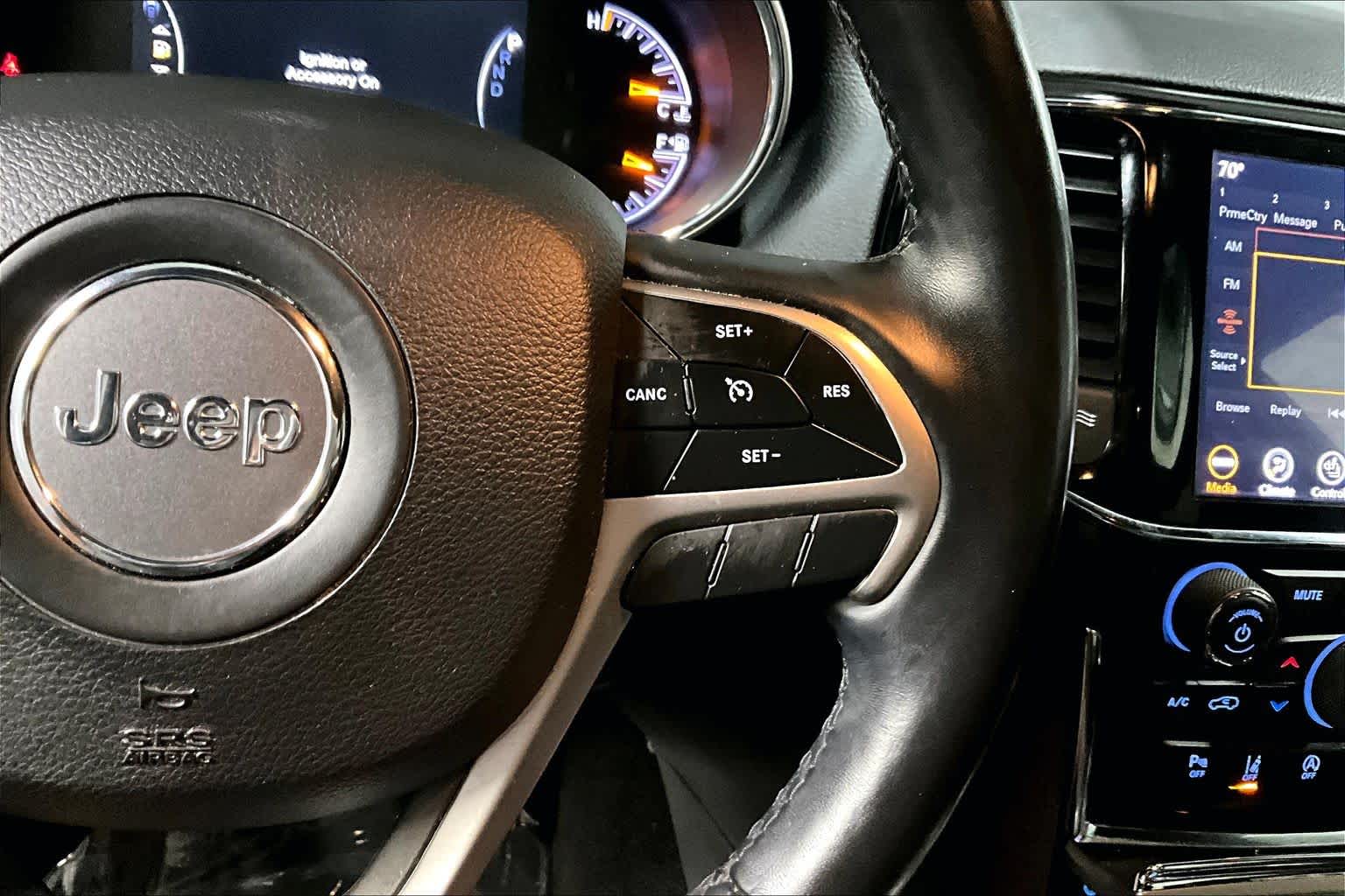 Thumbnail: 2020 Jeep Grand Cherokee - 26