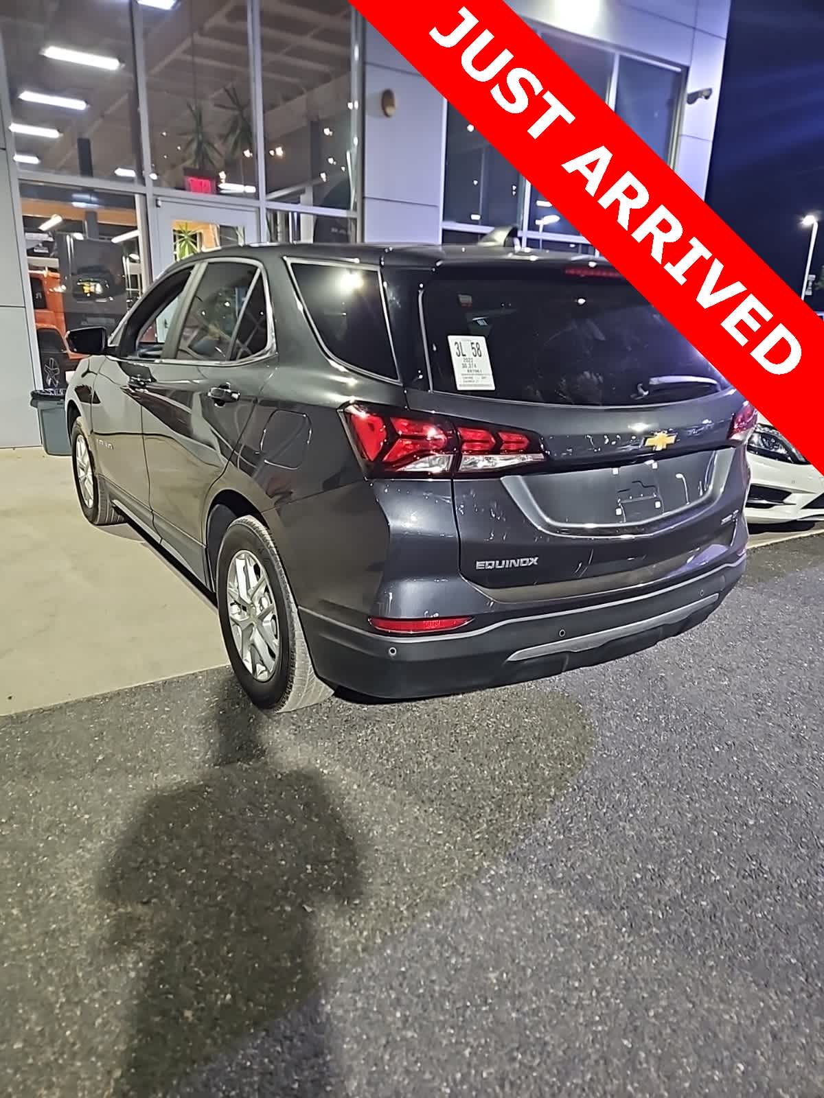 Thumbnail: 2022 Chevrolet Equinox - 5