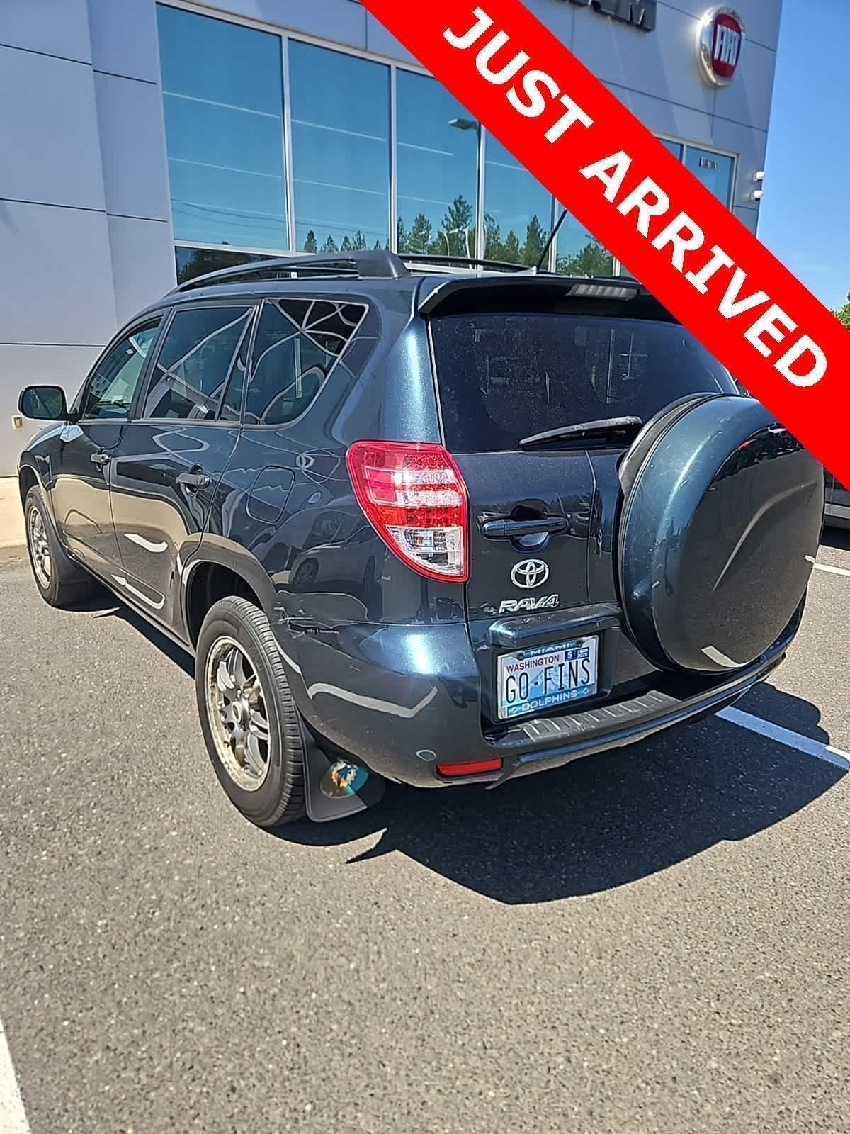 Thumbnail: 2011 Toyota RAV4 - 6