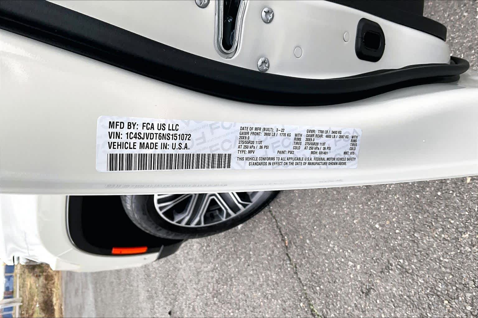 Thumbnail: 2022 Jeep Wagoneer - 21