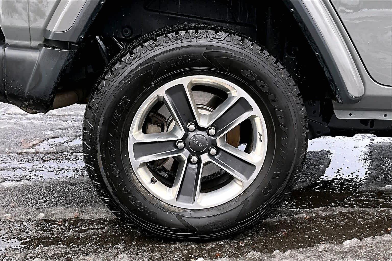 Thumbnail: 2023 Jeep Wrangler - 34