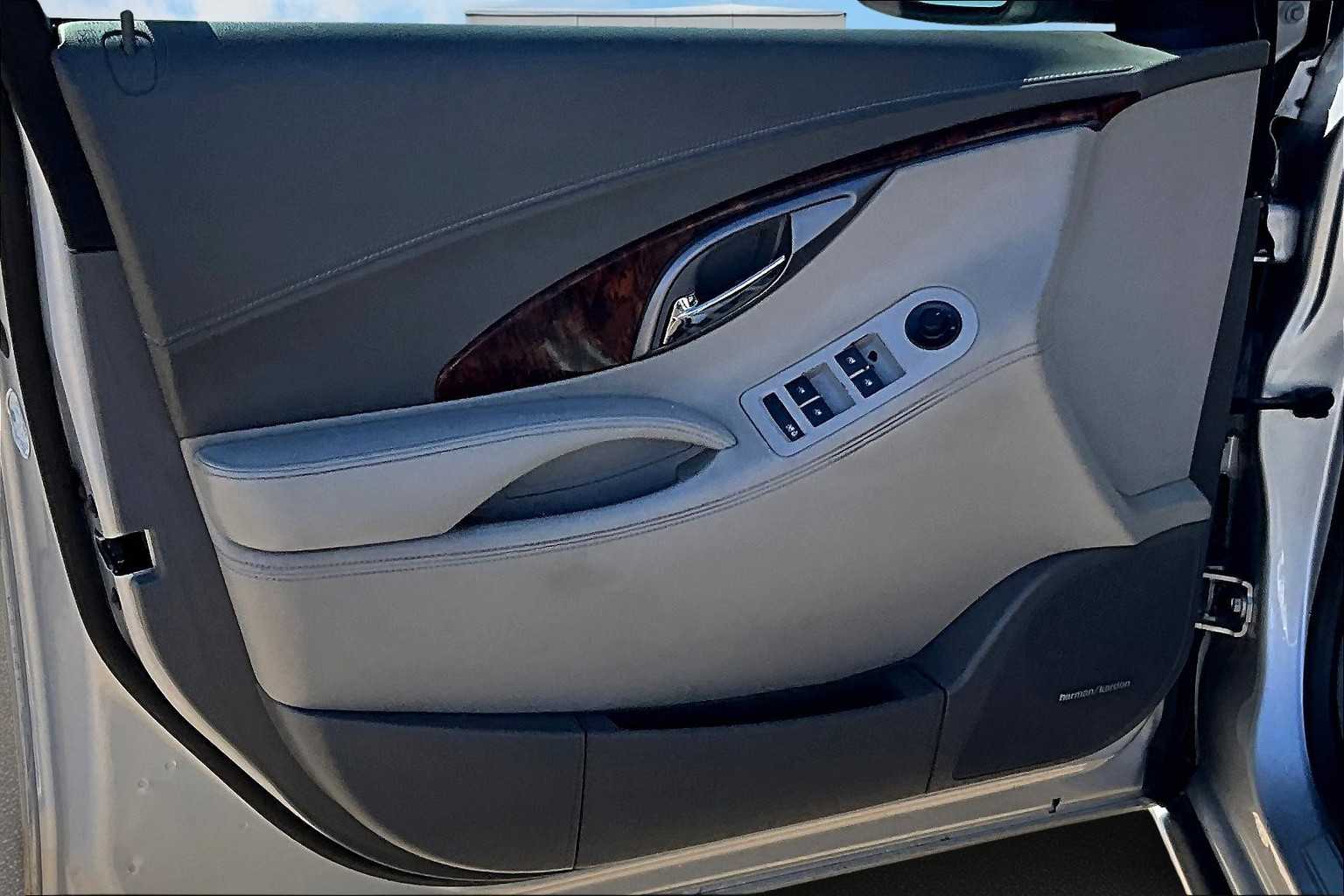 Thumbnail: 2013 Buick LaCrosse - 28