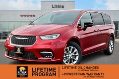 2026 Chrysler Pacifica Select Passenger Van