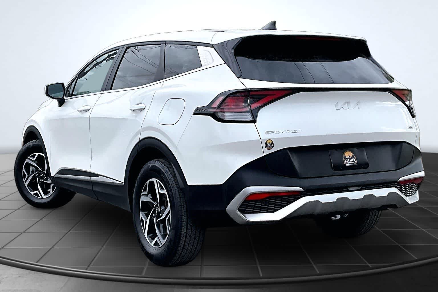 Thumbnail: 2023 Kia Sportage - 4