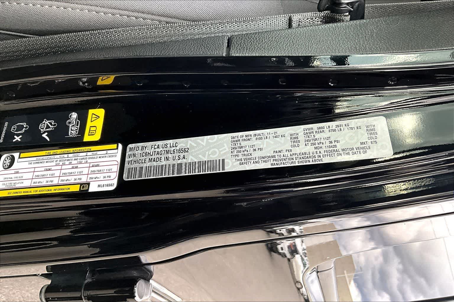 Thumbnail: 2021 Jeep Gladiator - 21