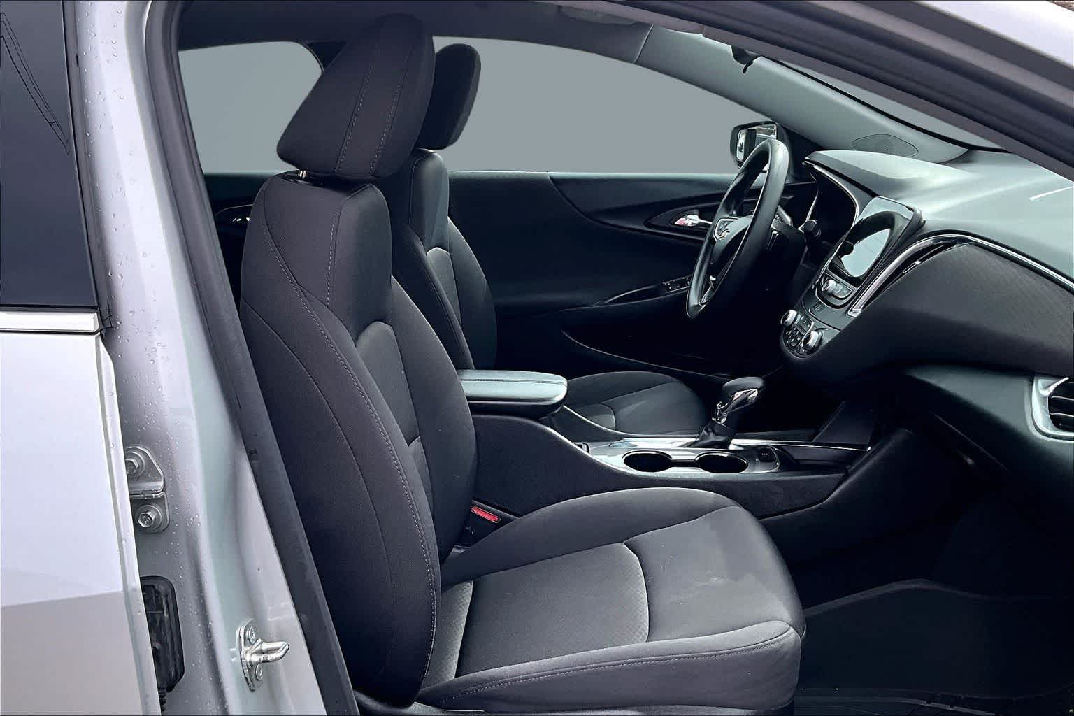 Thumbnail: 2021 Chevrolet Malibu - 14