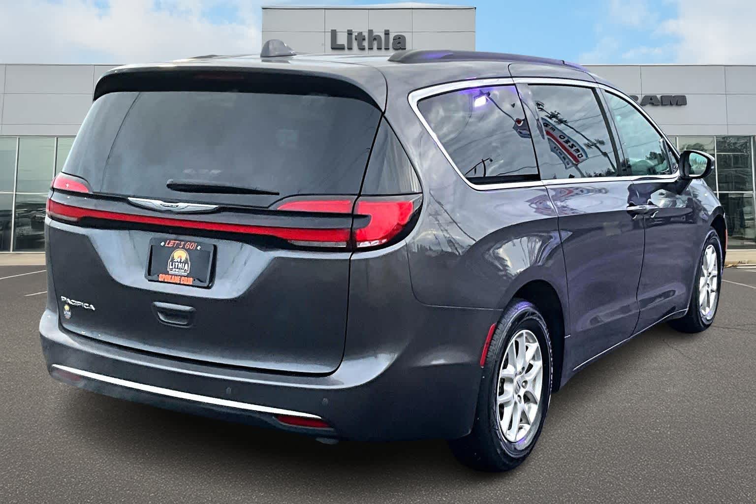 Thumbnail: 2022 Chrysler Pacifica - 23