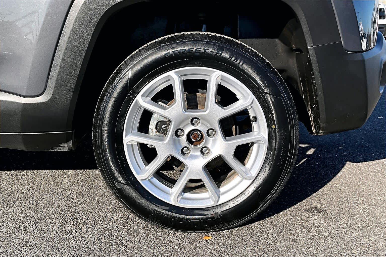 Thumbnail: 2023 Jeep Renegade - 35