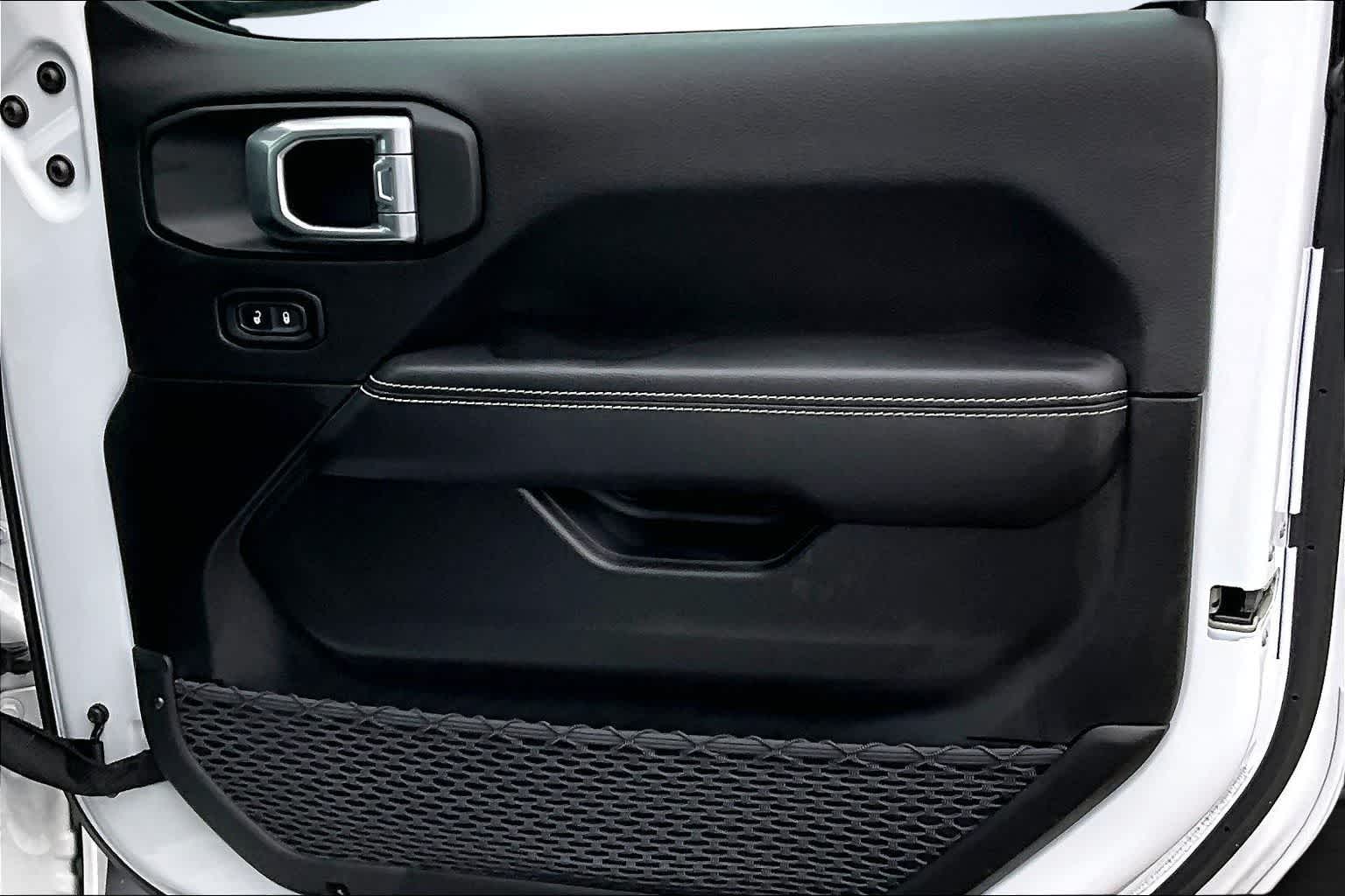 Thumbnail: 2023 Jeep Wrangler - 29