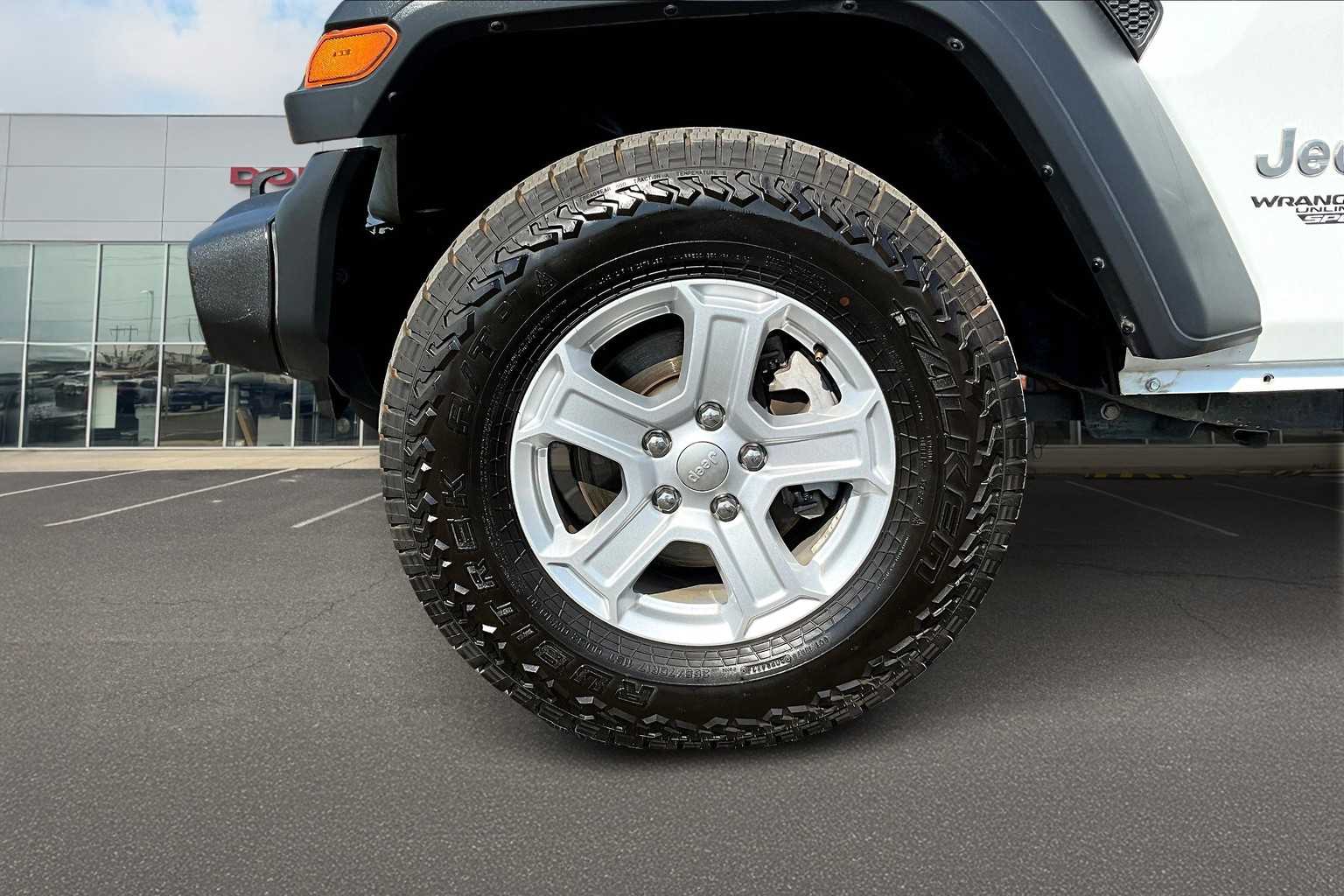 Thumbnail: 2018 Jeep Wrangler - 8