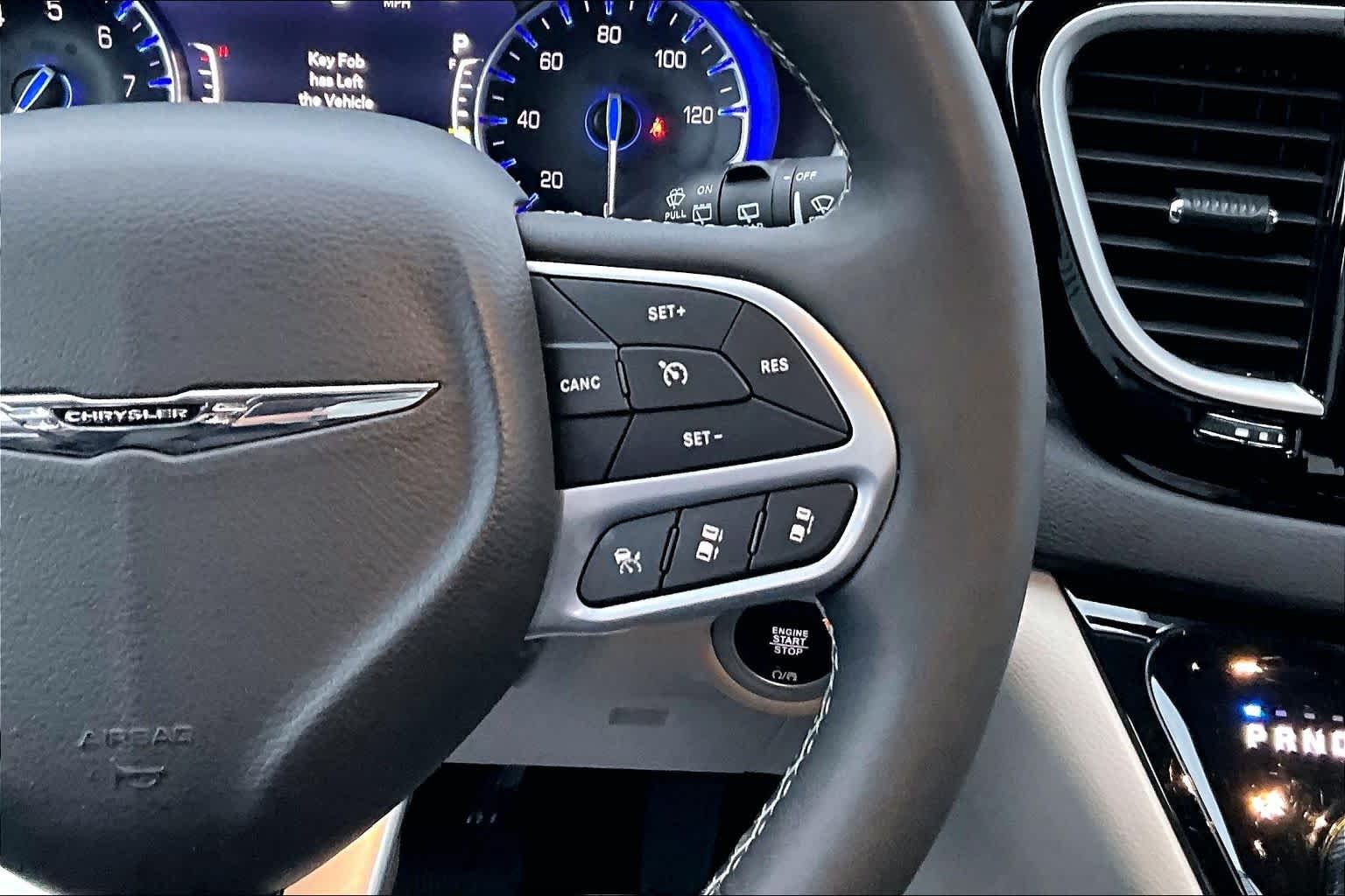 Thumbnail: 2024 Chrysler Pacifica - 26