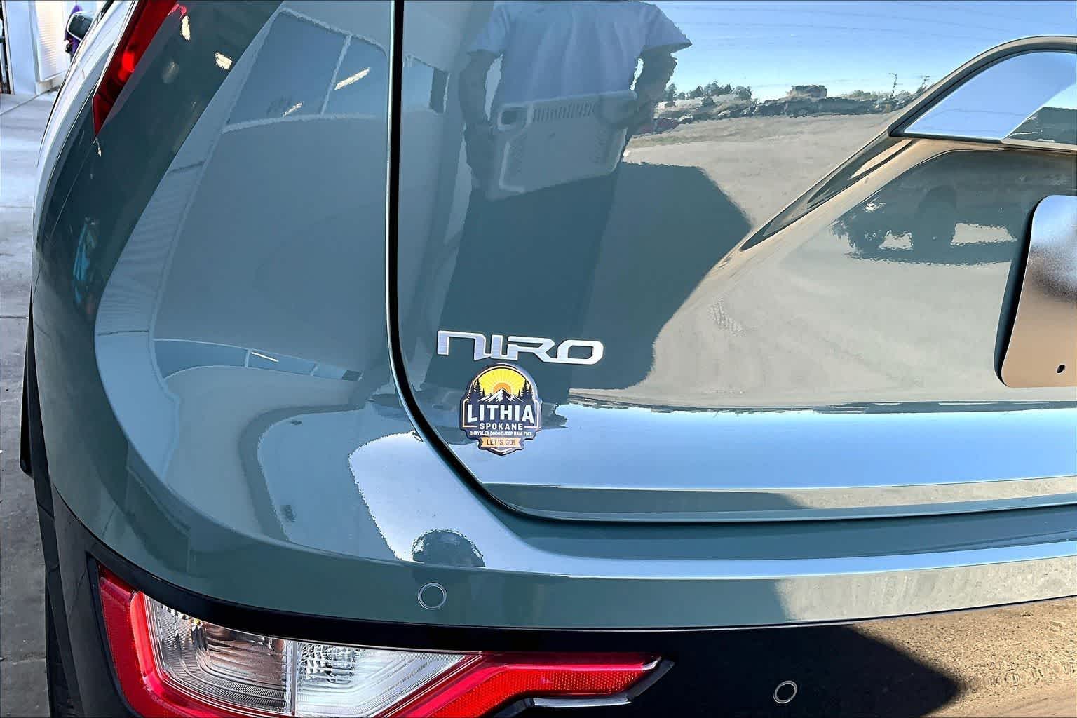 Thumbnail: 2024 Kia Niro - 7