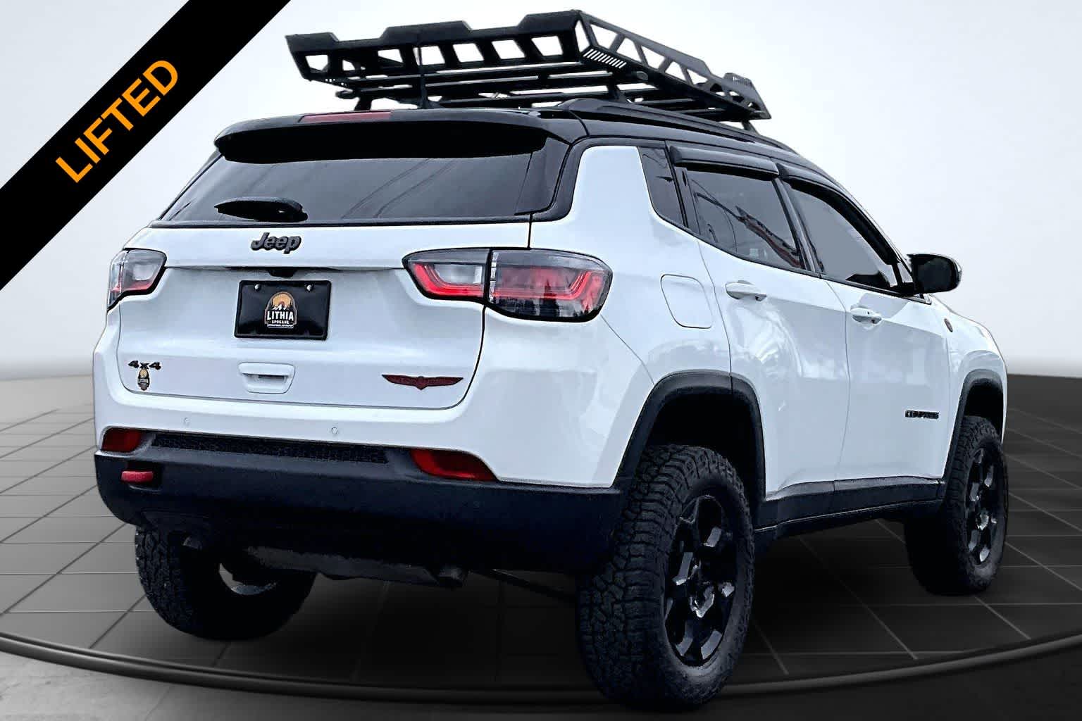 Thumbnail: 2024 Jeep Compass - 22