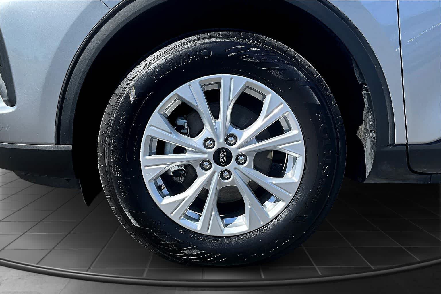 Thumbnail: 2024 Ford Escape - 8