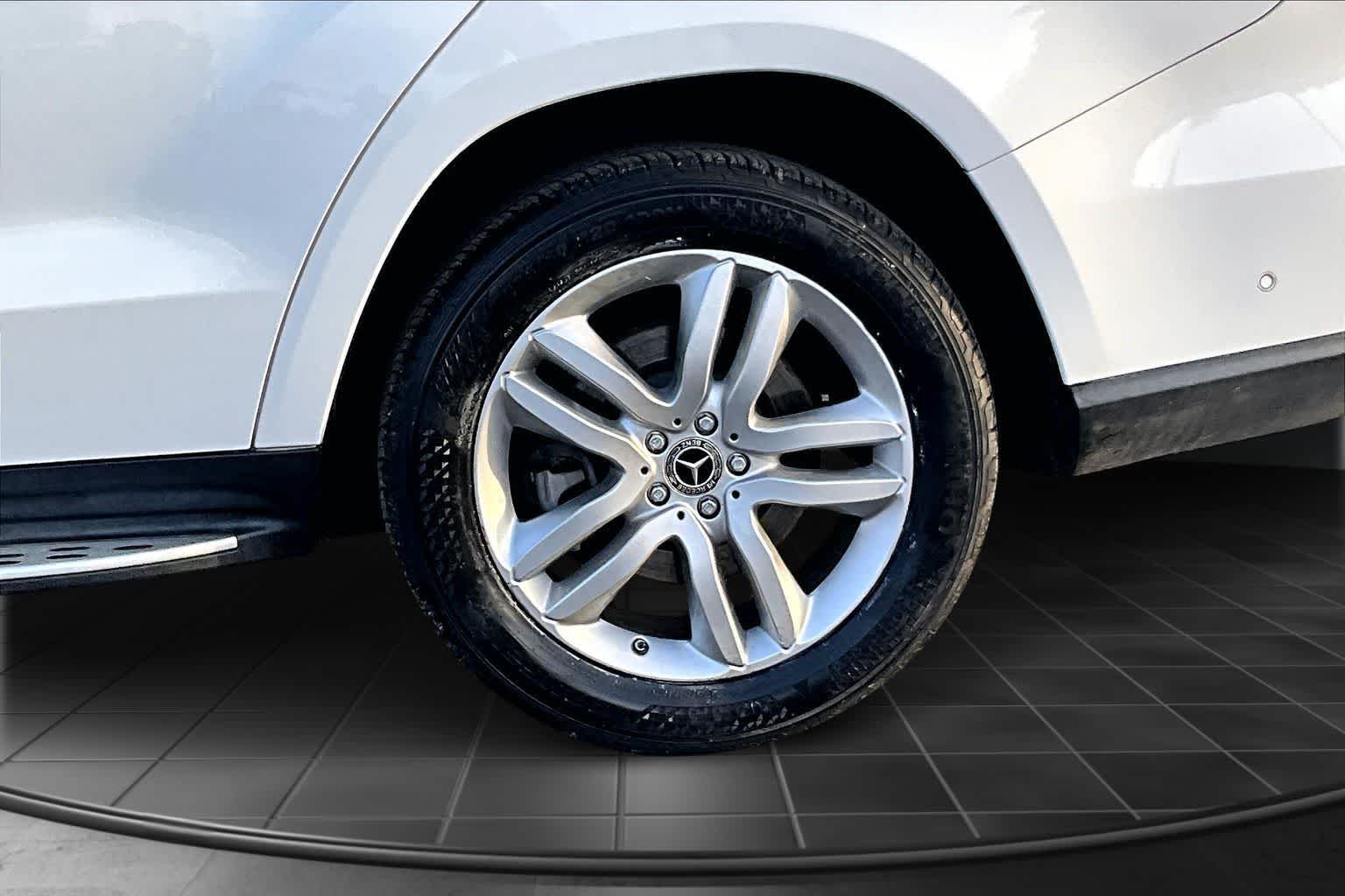 Thumbnail: 2019 Mercedes-Benz GLS - 36