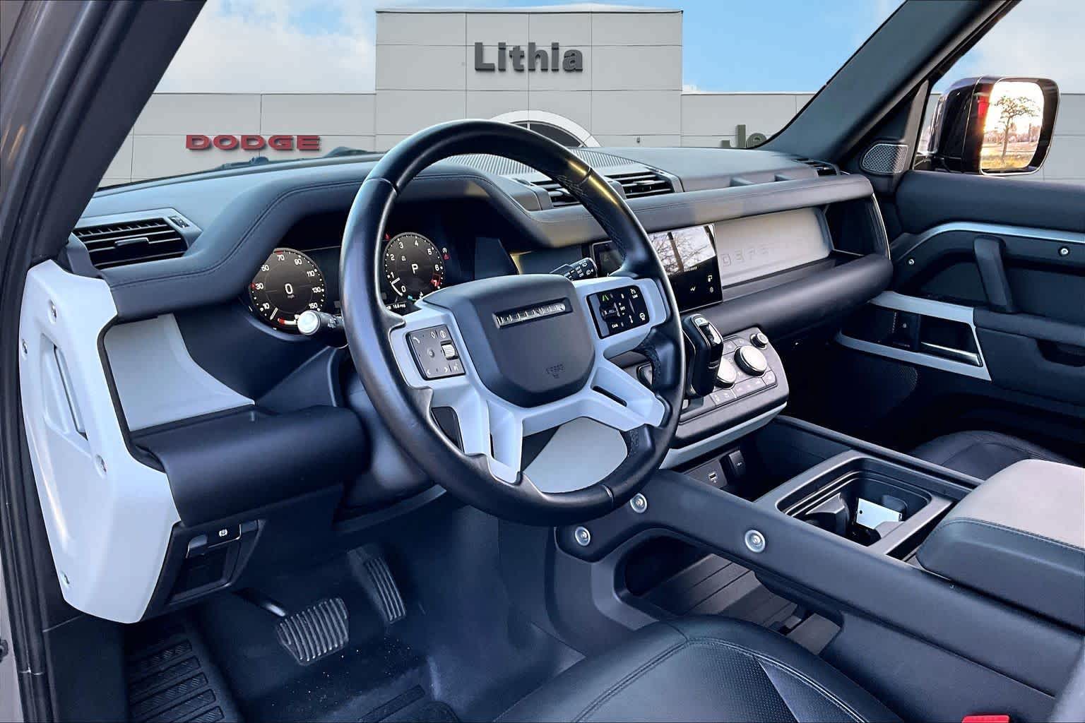 Thumbnail: 2024 Land Rover Defender - 2