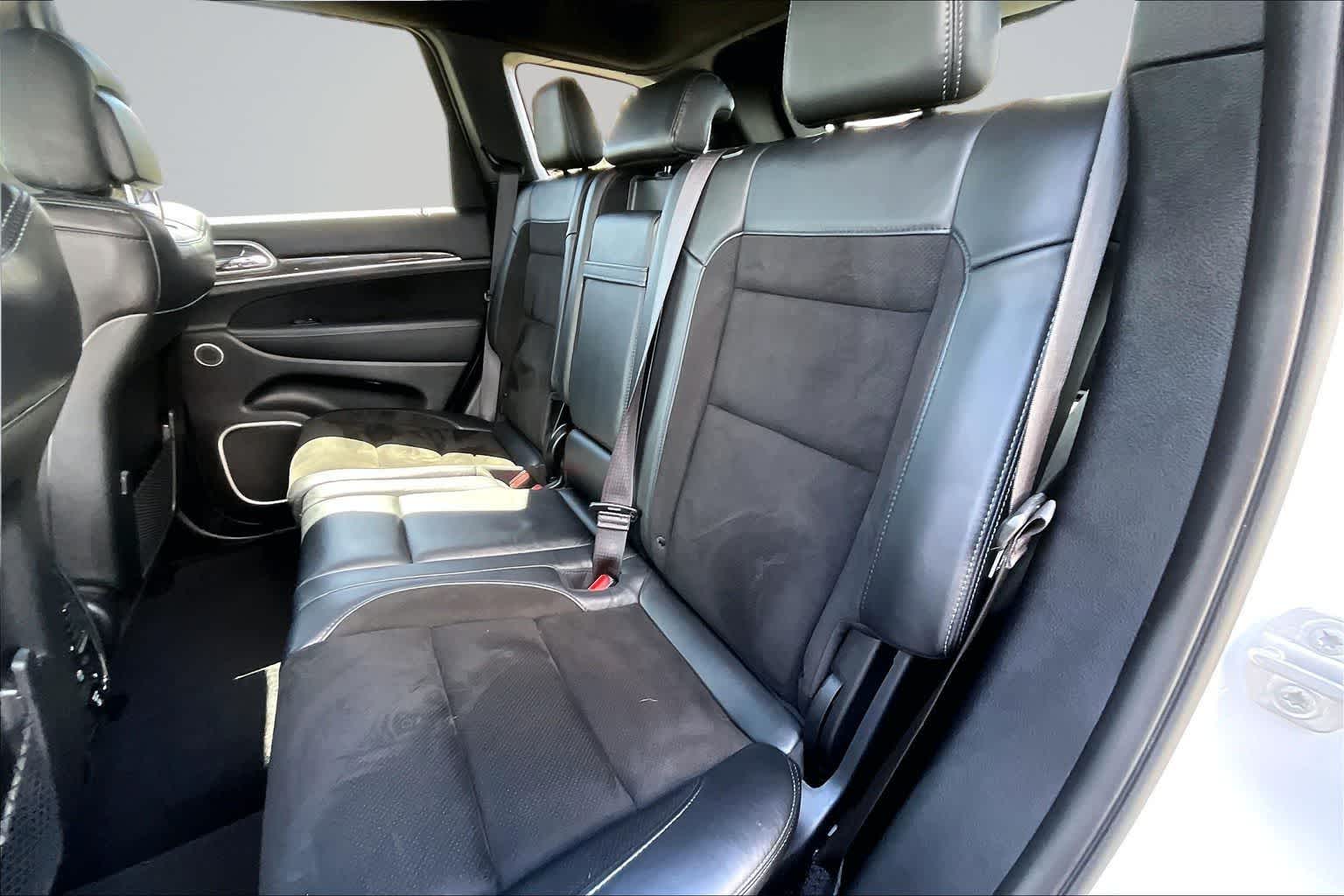 Thumbnail: 2019 Jeep Grand Cherokee - 13