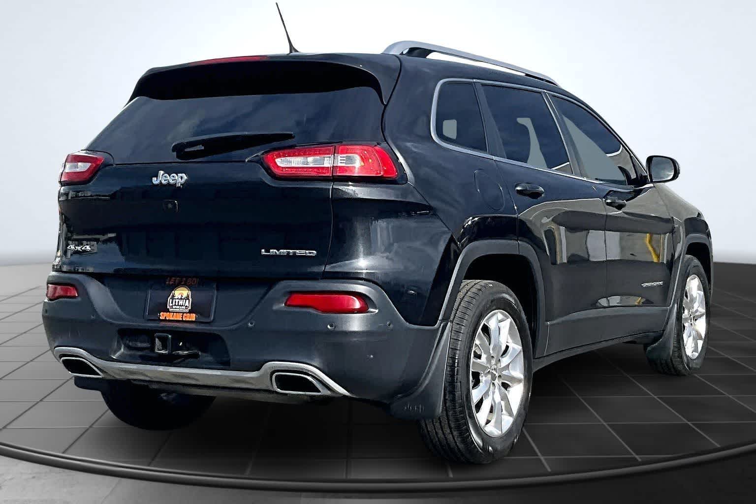 Thumbnail: 2015 Jeep Cherokee - 23