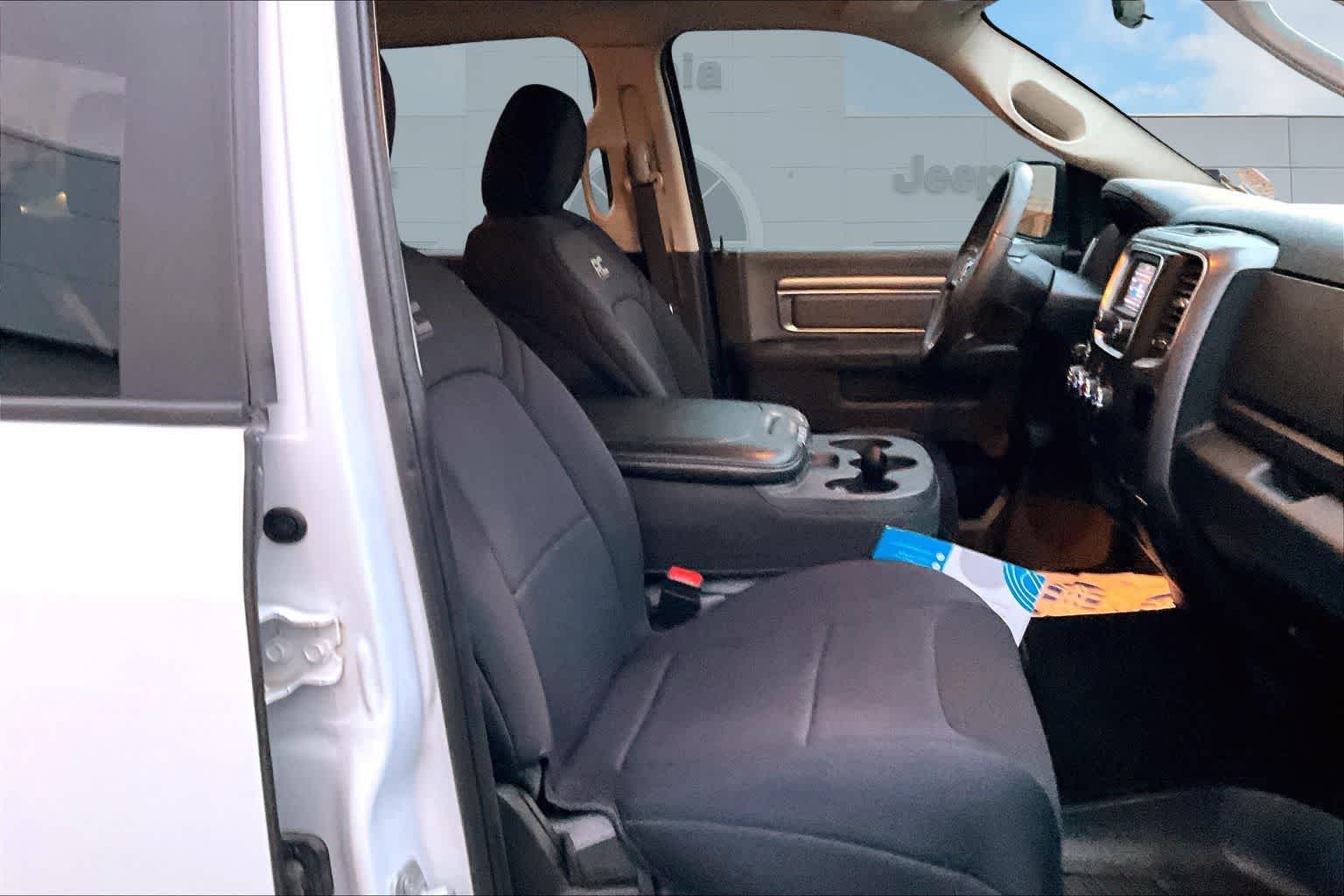 Thumbnail: 2021 RAM 1500 Classic - 14