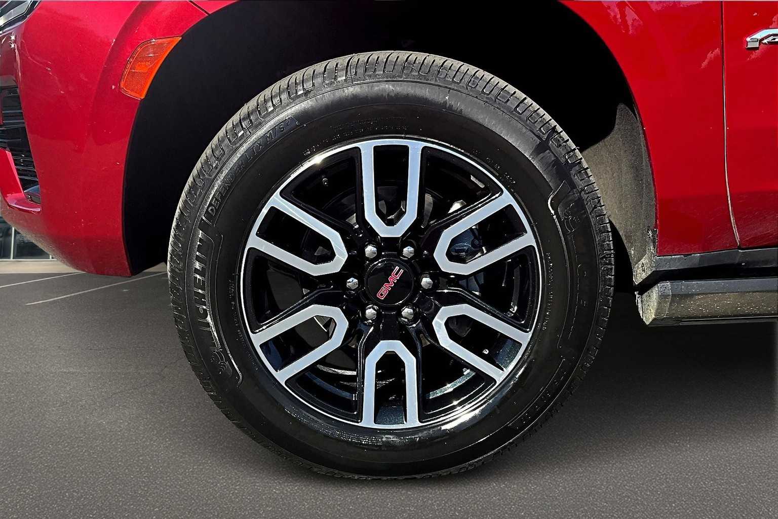 Thumbnail: 2022 GMC Yukon - 8