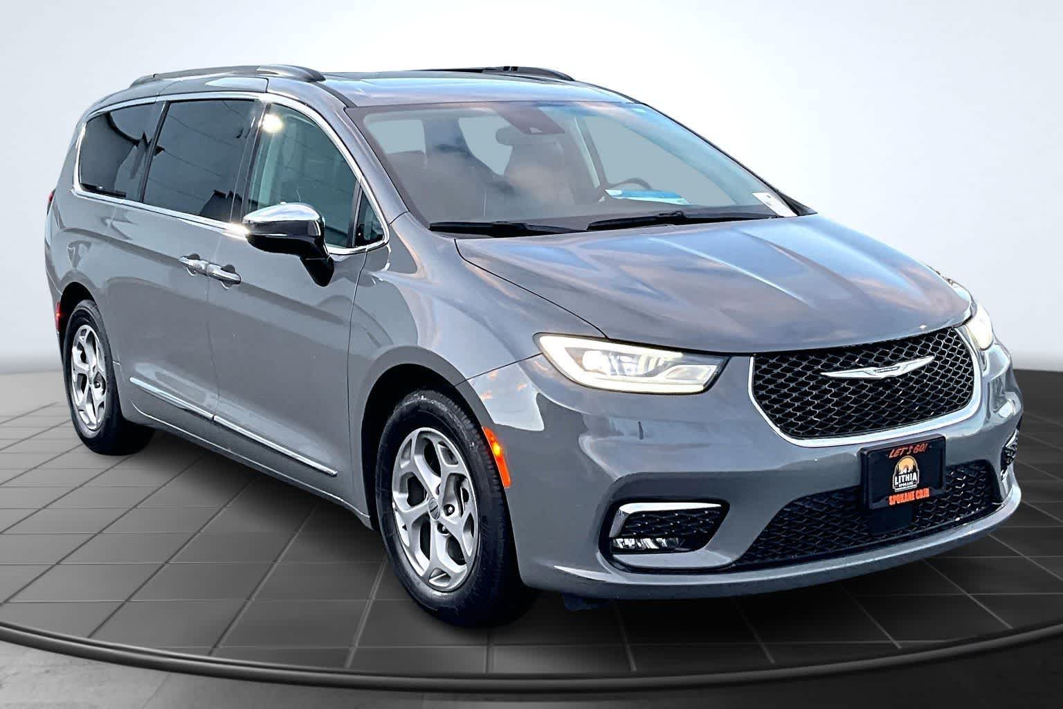 Thumbnail: 2023 Chrysler Pacifica - 22