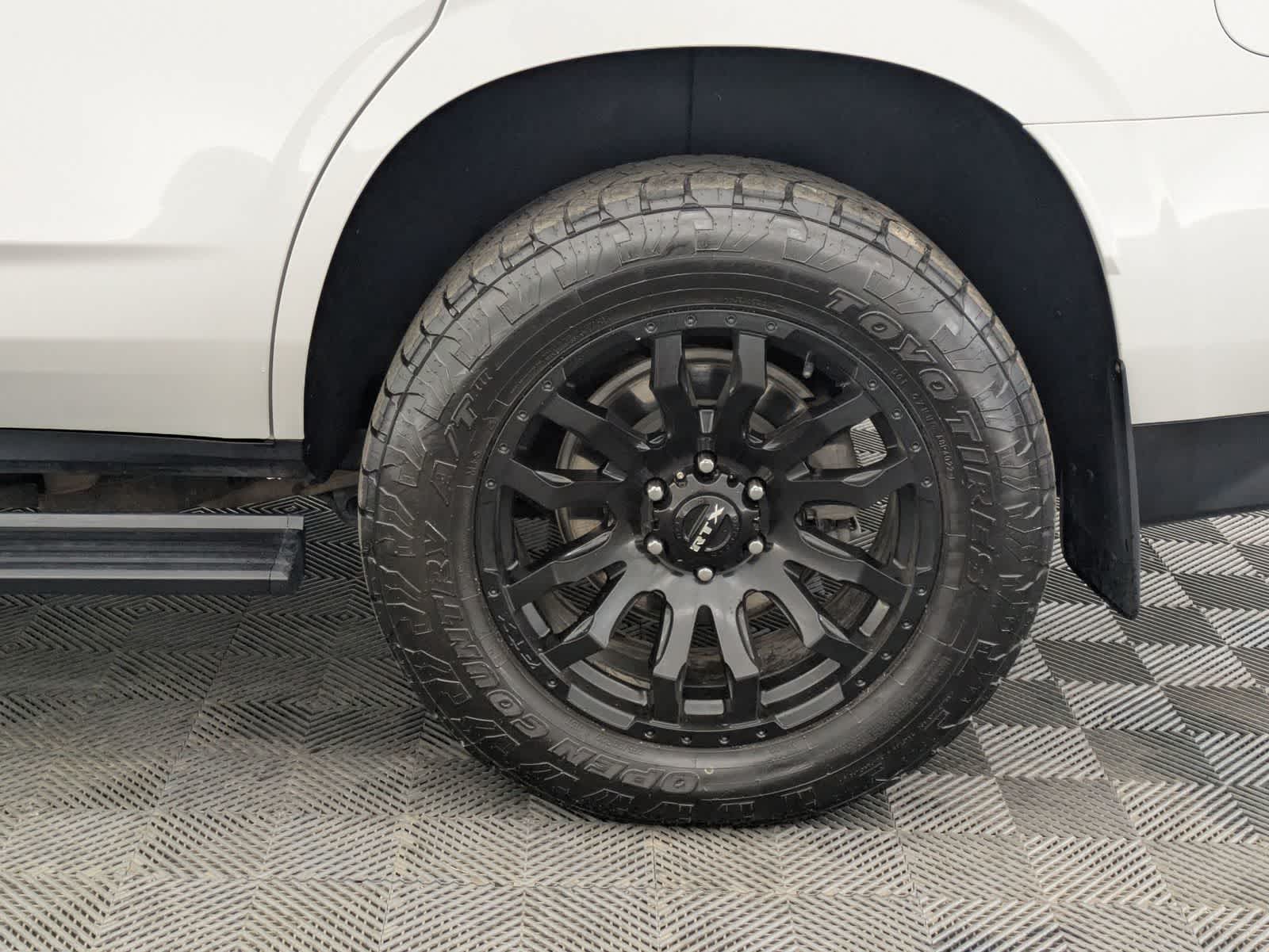 Thumbnail: 2023 Chevrolet Tahoe - 14