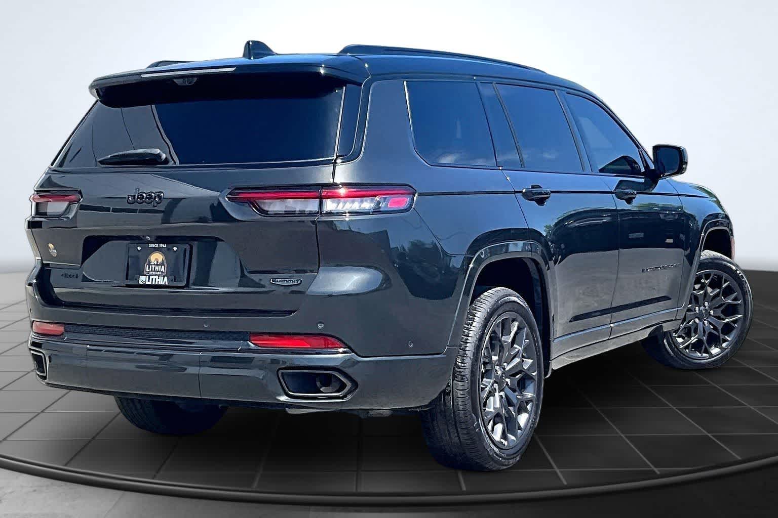 Thumbnail: 2023 Jeep Grand Cherokee L - 22
