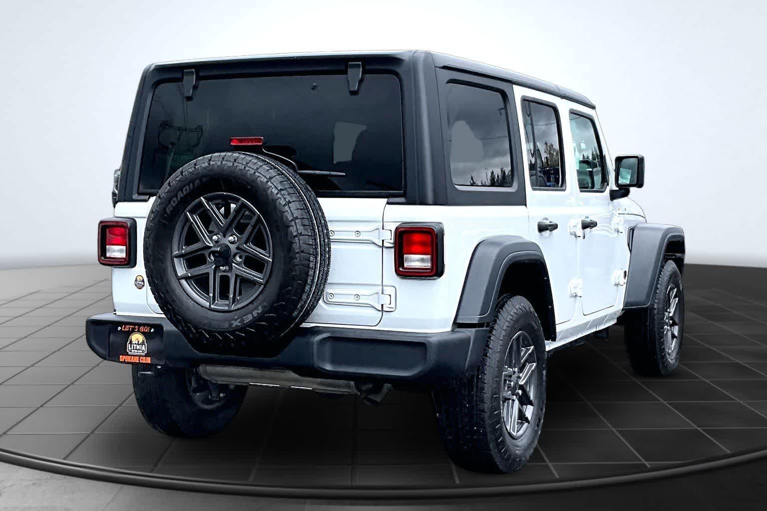 Thumbnail: 2024 Jeep Wrangler - 22