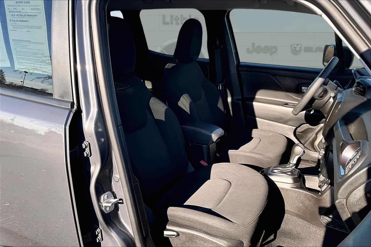 Thumbnail: 2023 Jeep Renegade - 14