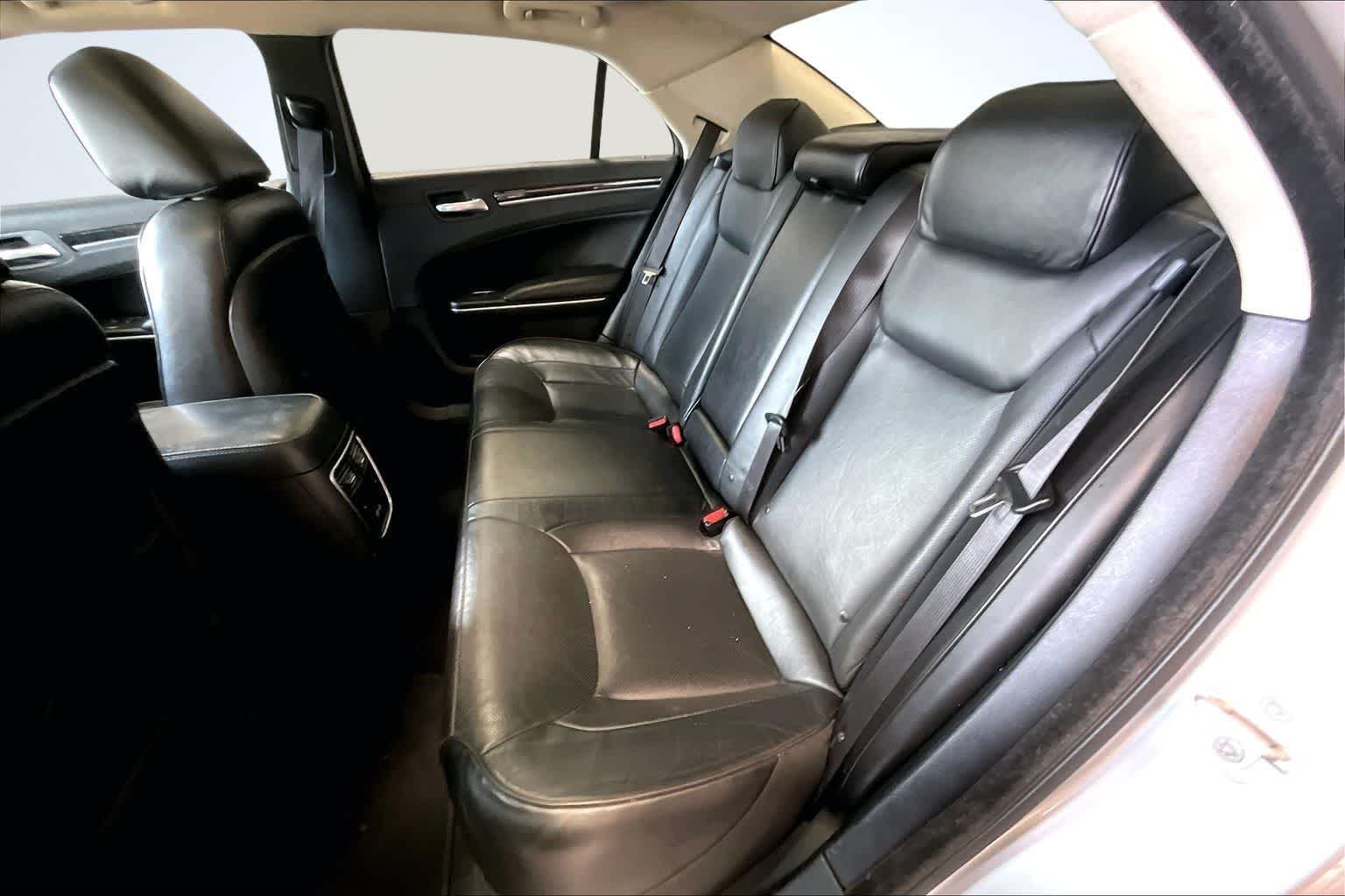 Thumbnail: 2020 Chrysler 300 - 13