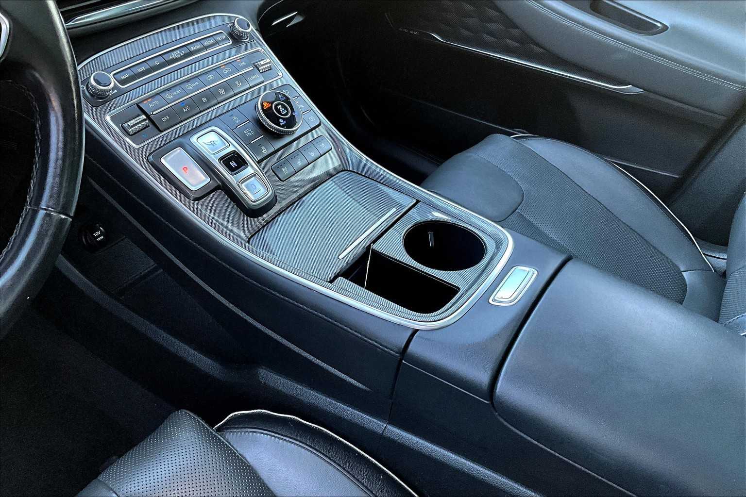 Thumbnail: 2023 Hyundai Santa Fe - 17