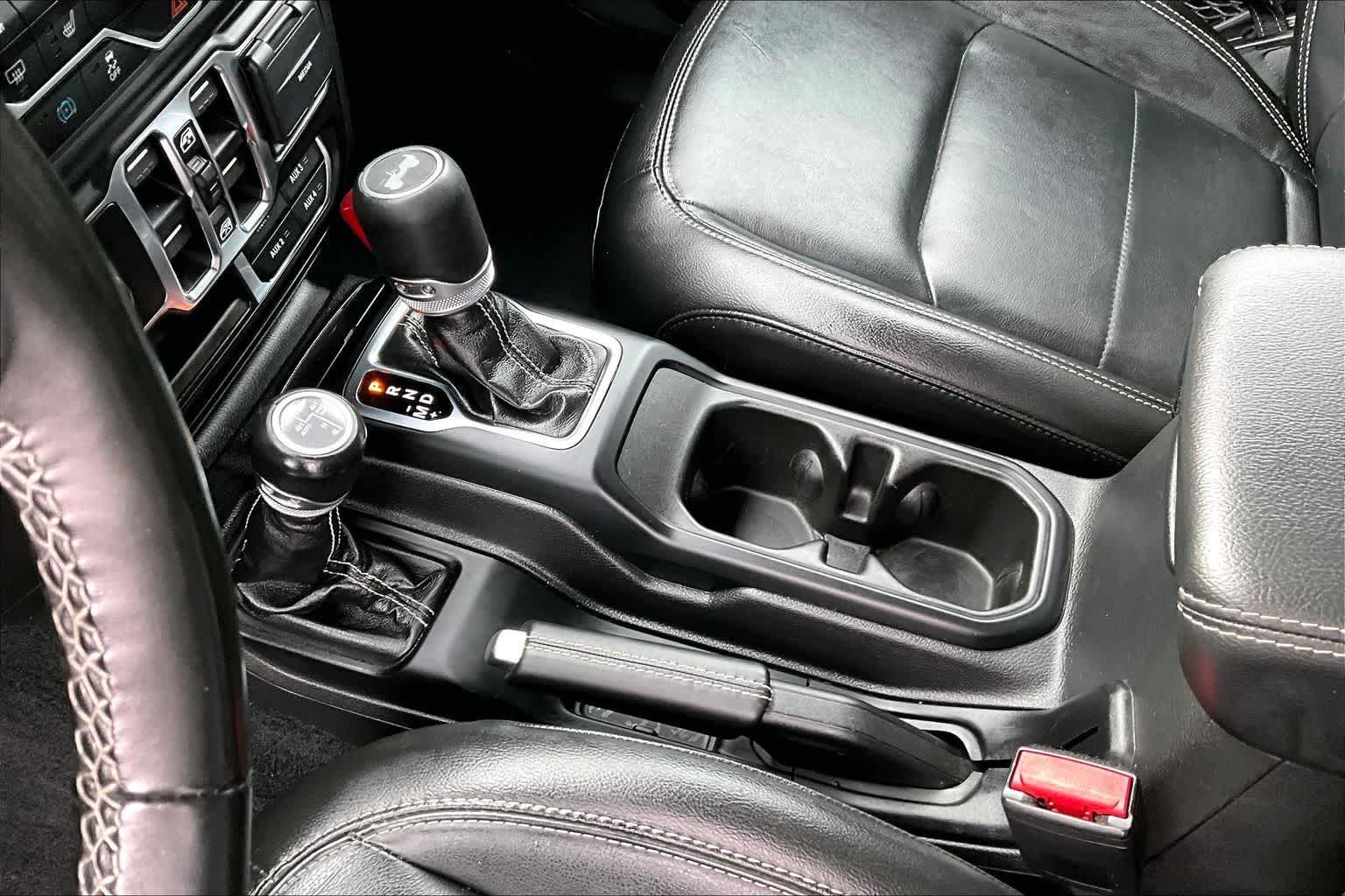 Thumbnail: 2023 Jeep Wrangler - 17