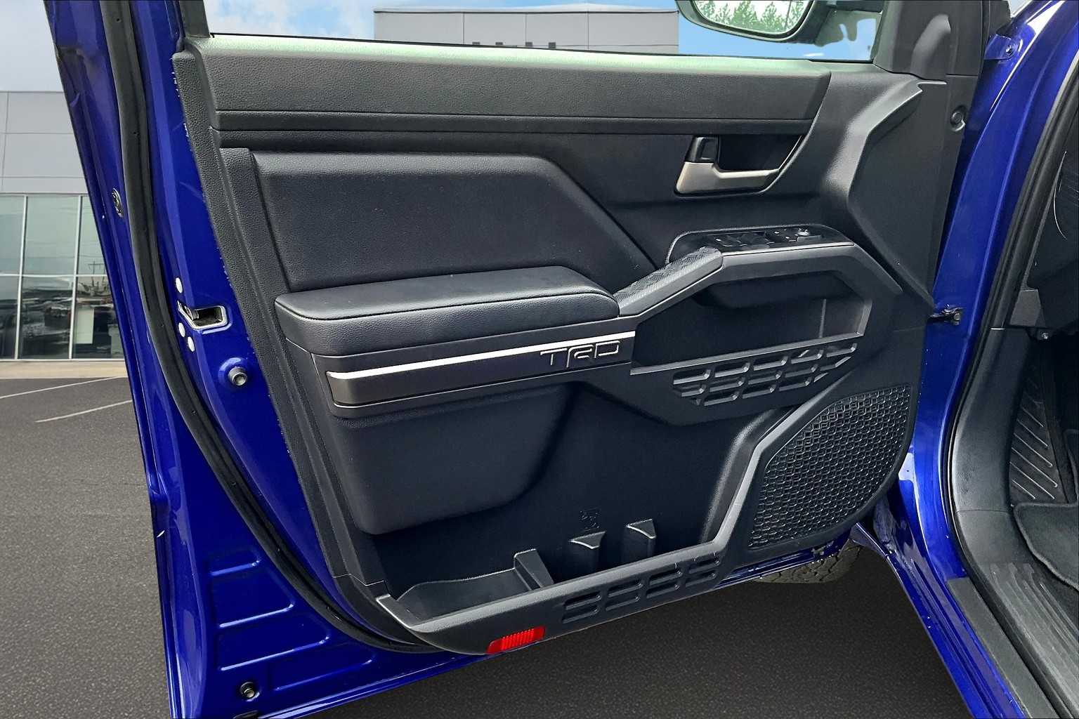 Thumbnail: 2025 Toyota Tacoma - 28