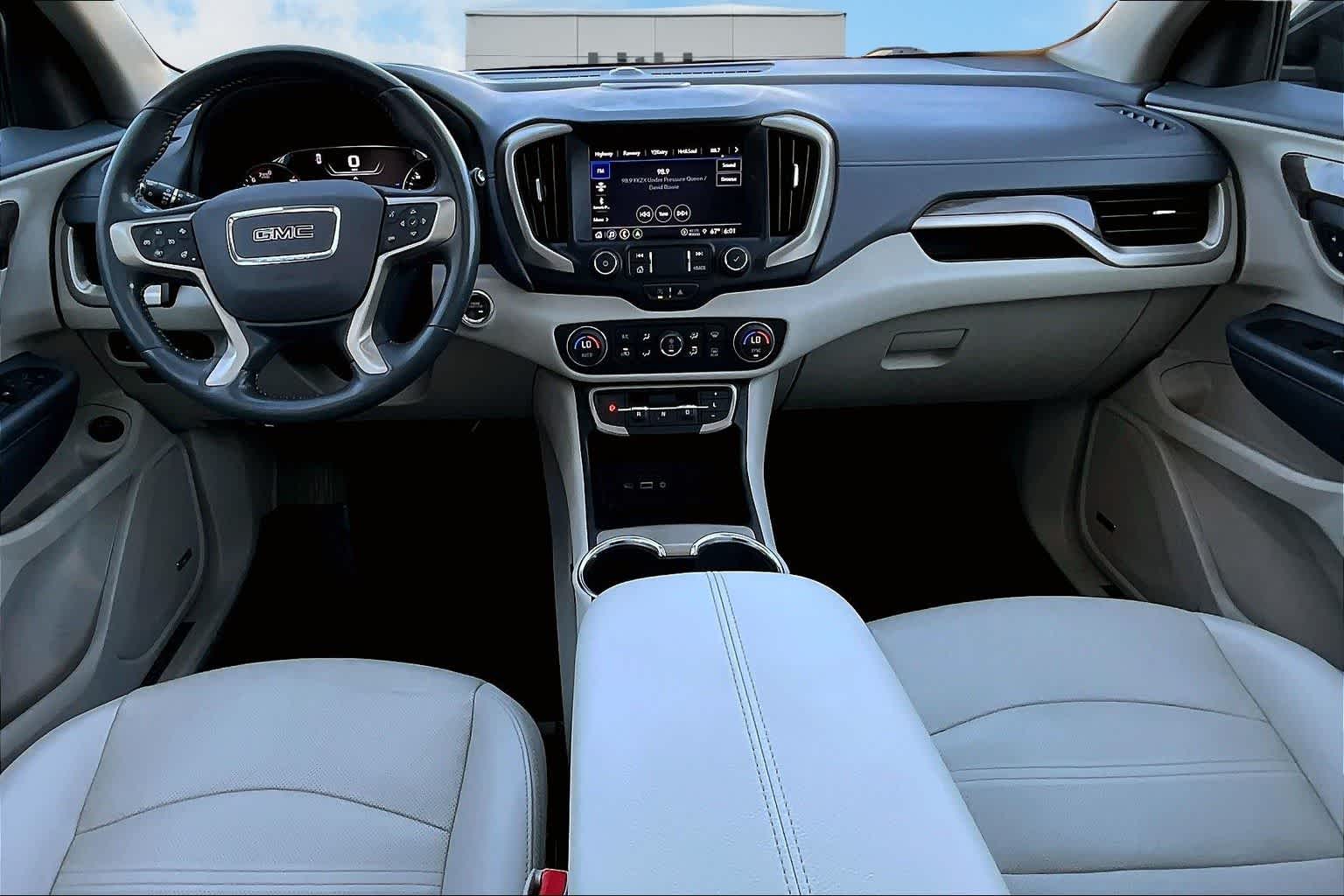 Thumbnail: 2022 GMC Terrain - 10