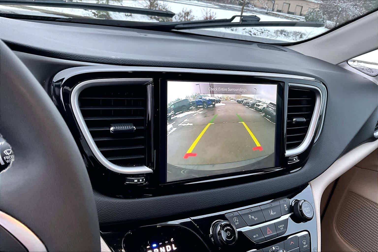 Thumbnail: 2024 Chrysler Pacifica - 27