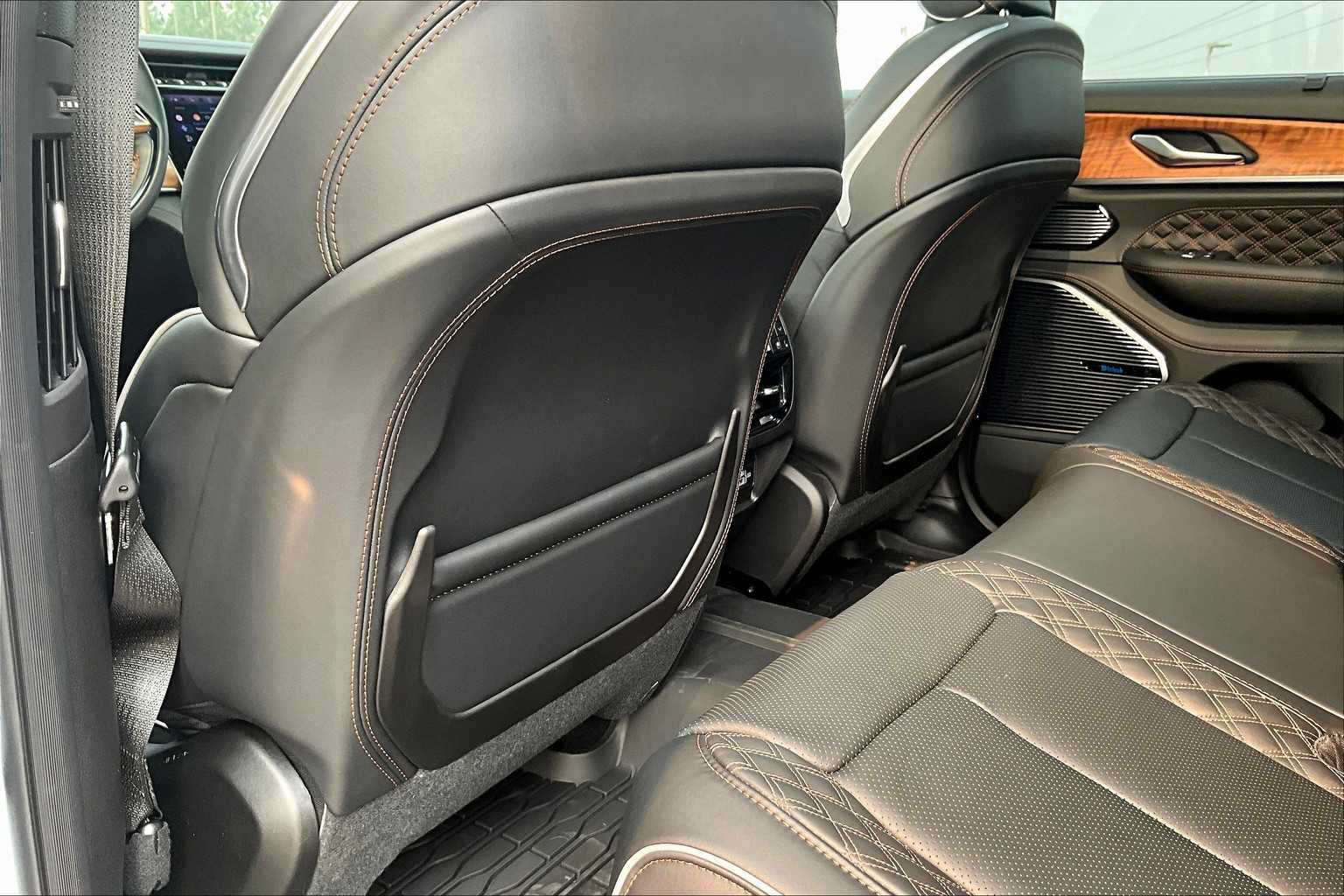 Thumbnail: 2025 Jeep Grand Cherokee - 12