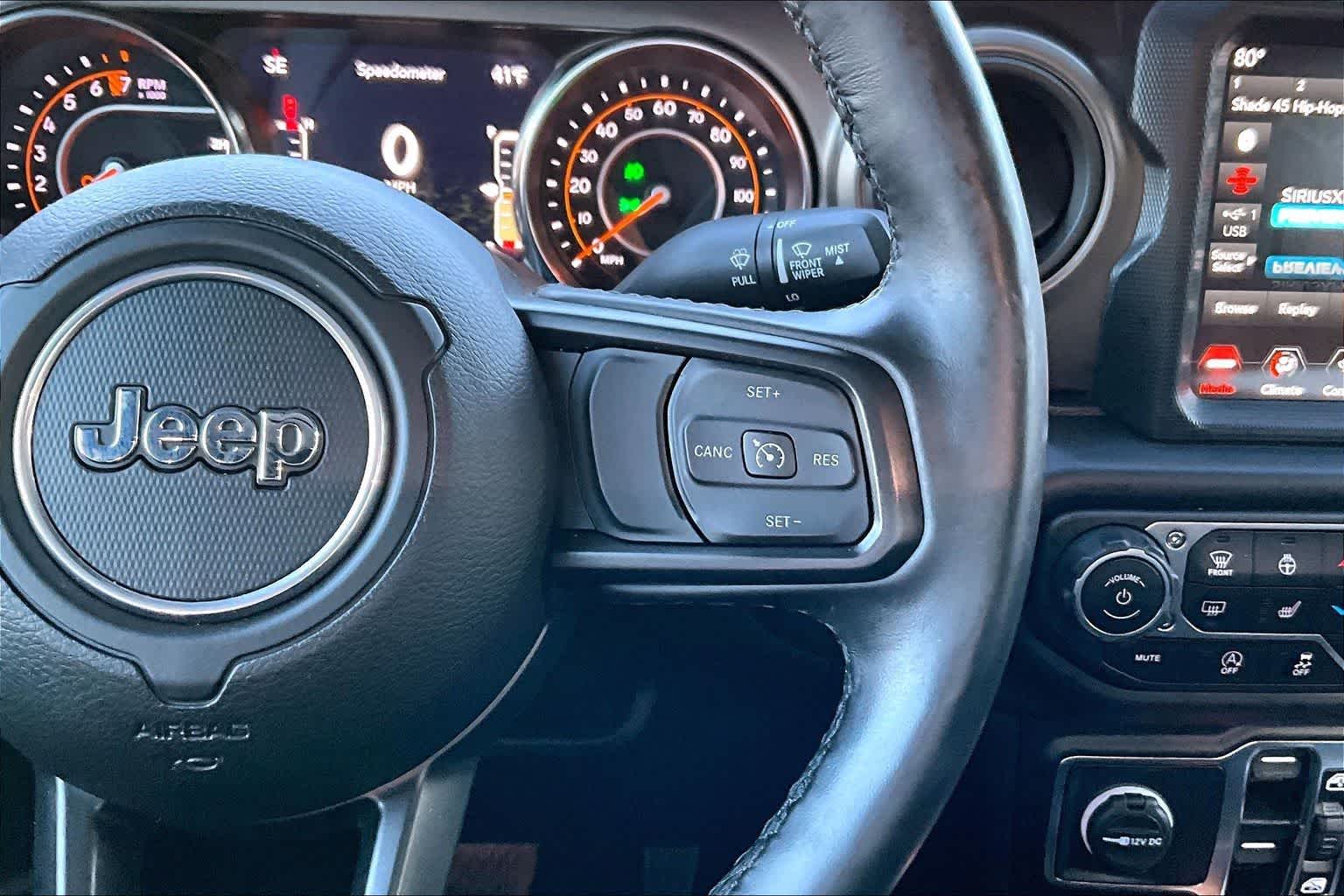 Thumbnail: 2022 Jeep Gladiator - 26