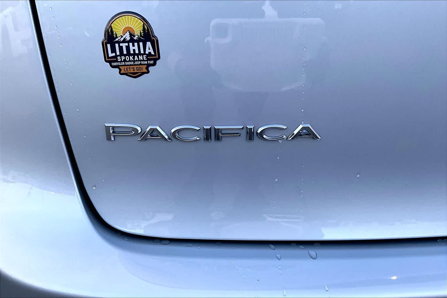 Thumbnail: 2026 Chrysler Pacifica - 7