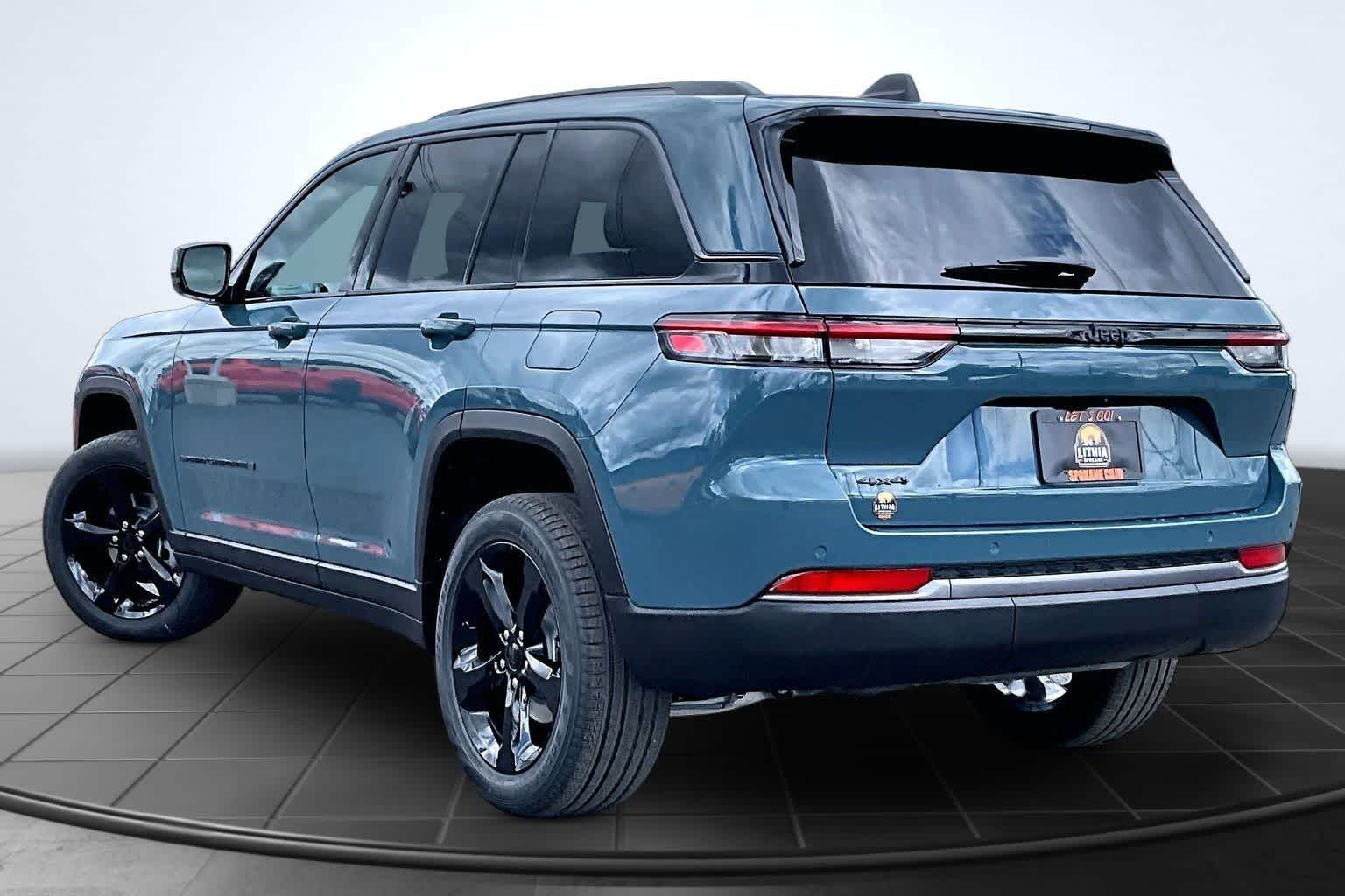 Thumbnail: 2026 Jeep Grand Cherokee - 4