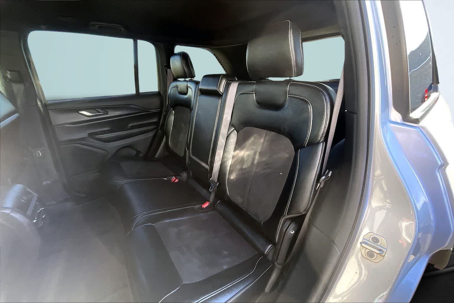 Thumbnail: 2024 Jeep Grand Cherokee - 13