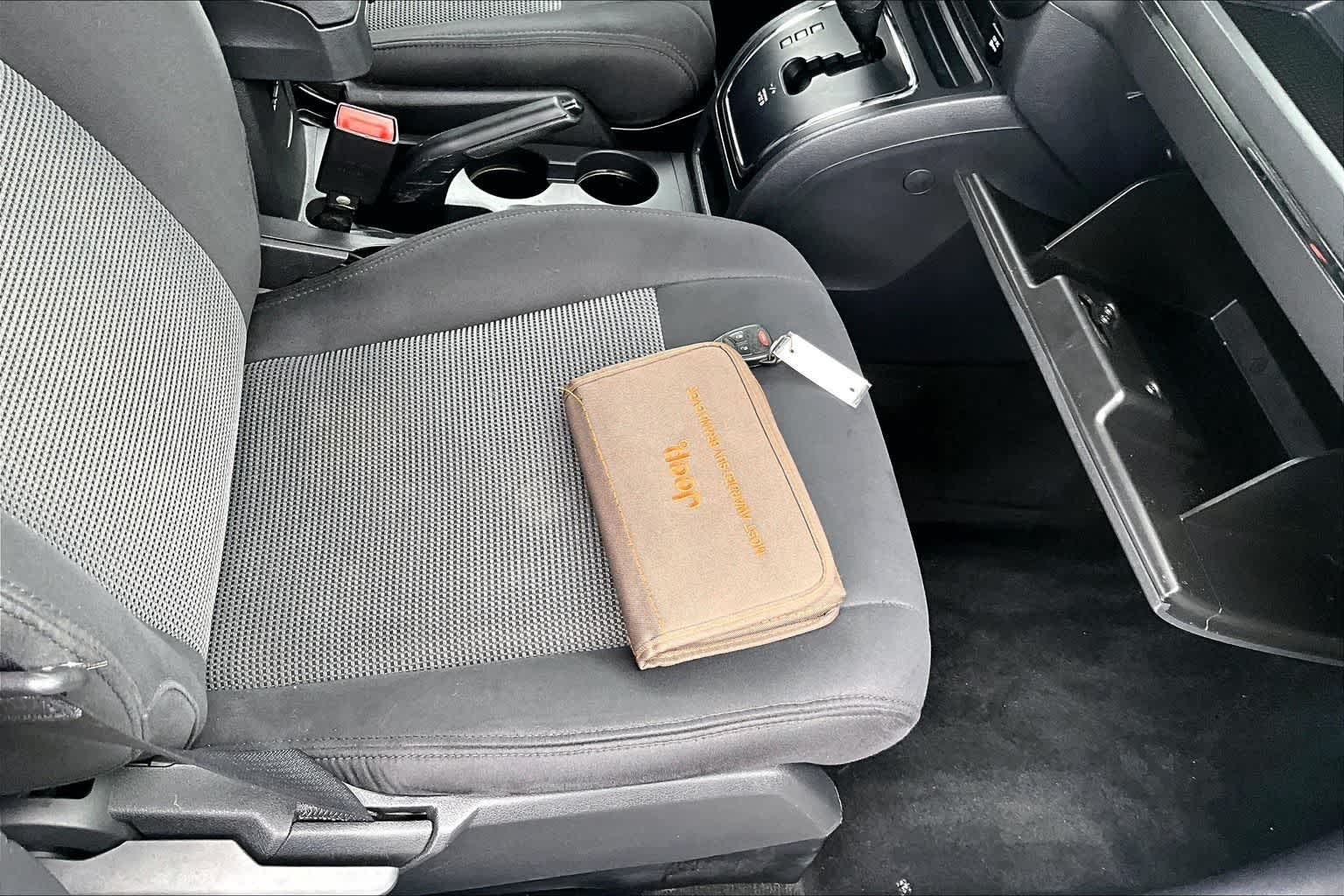 Thumbnail: 2016 Jeep Patriot - 20