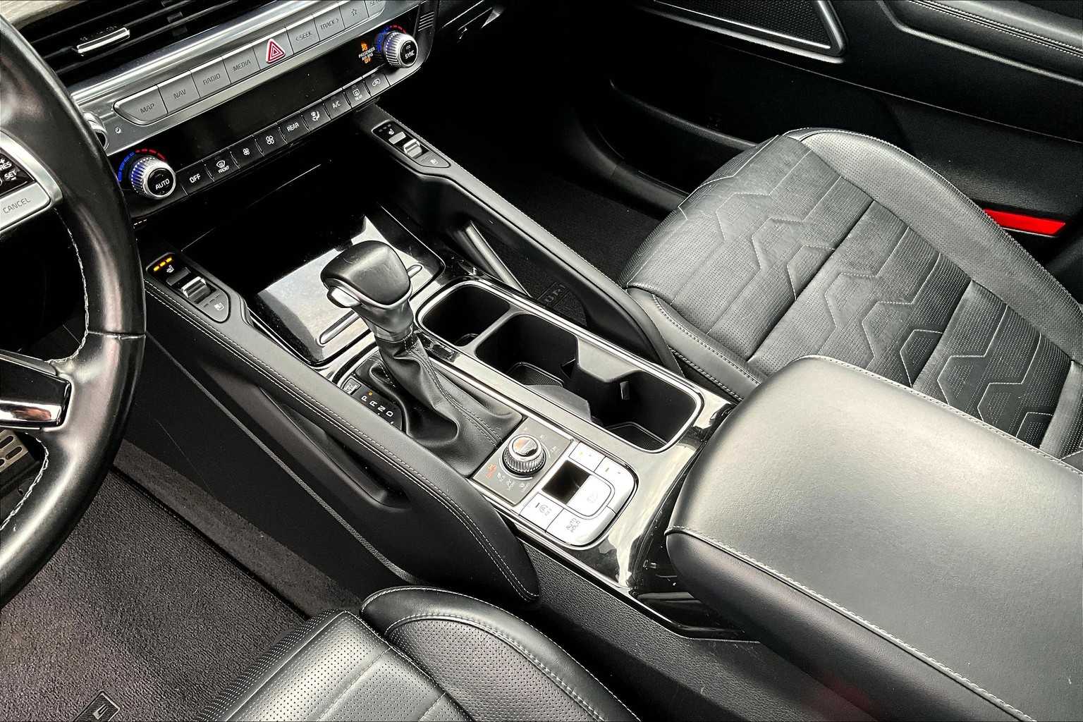 Thumbnail: 2022 Kia Telluride - 17